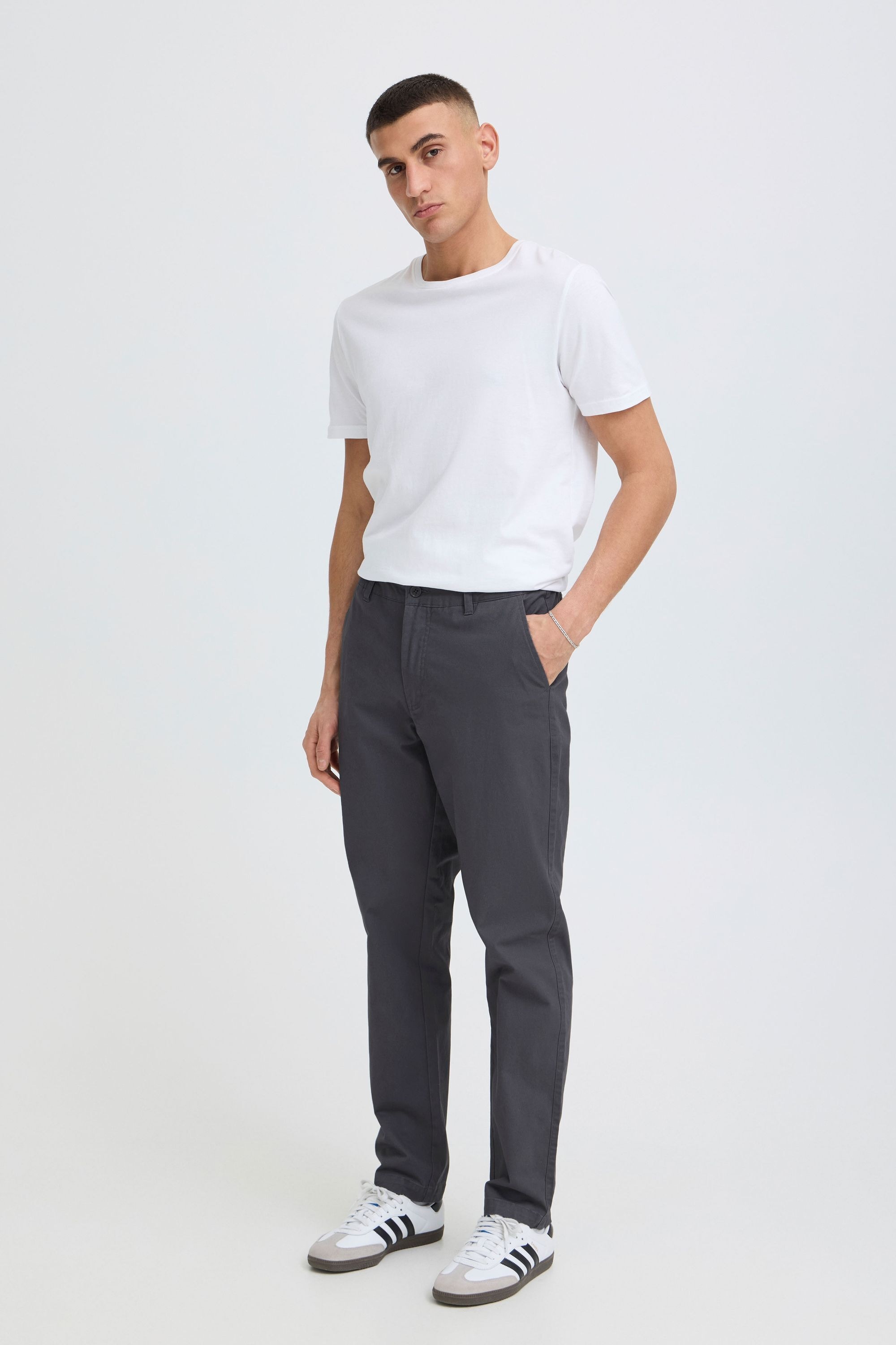 !Solid Chinohose »Chinohose SDJoe«