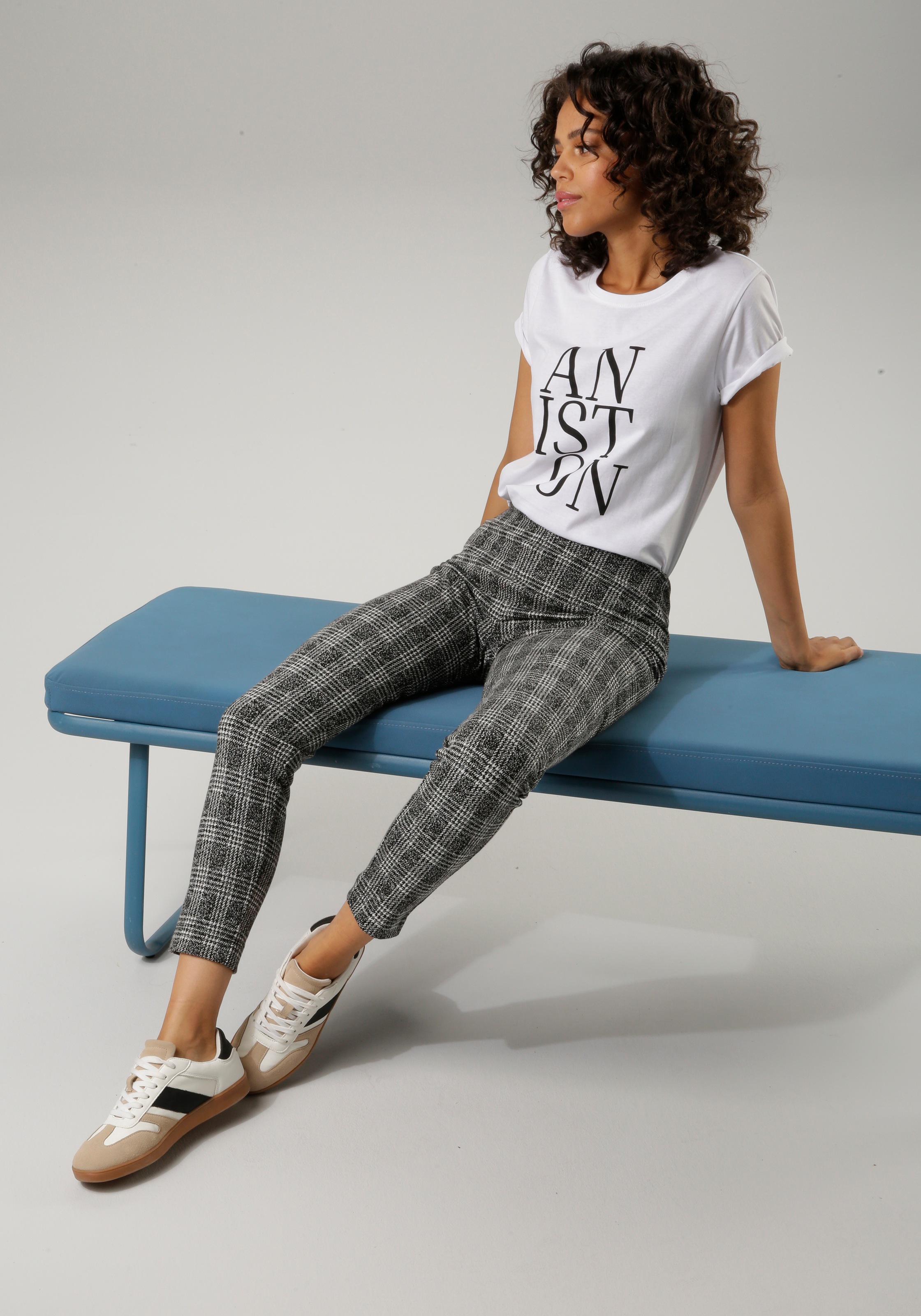 Aniston CASUAL T-Shirt, mit ANISTON-Schriftzug
