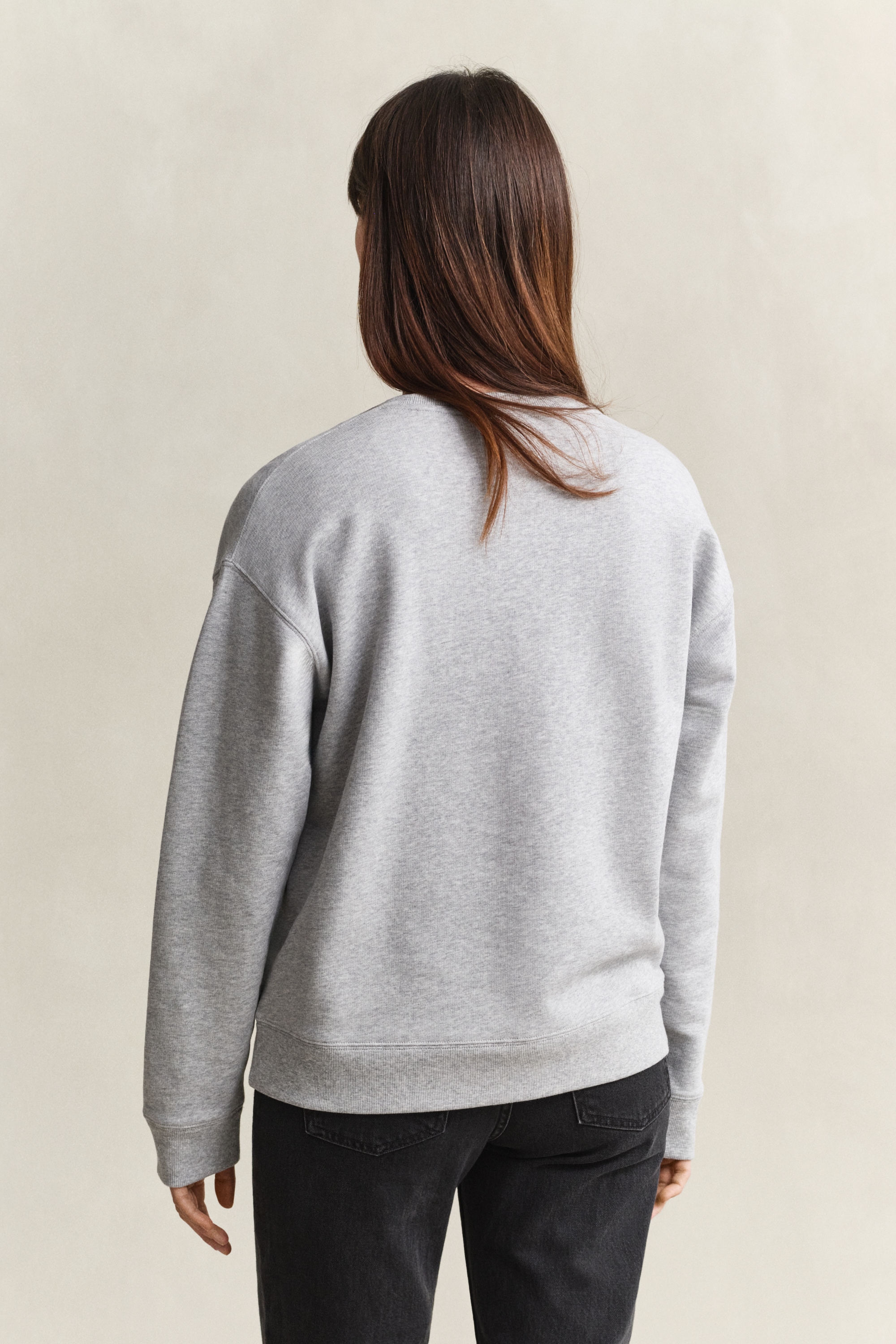 Gant Sweatshirt »GRAPHIC C-NECK SWEAT«, Relaxed fit mit Rundhalsausschnitt
