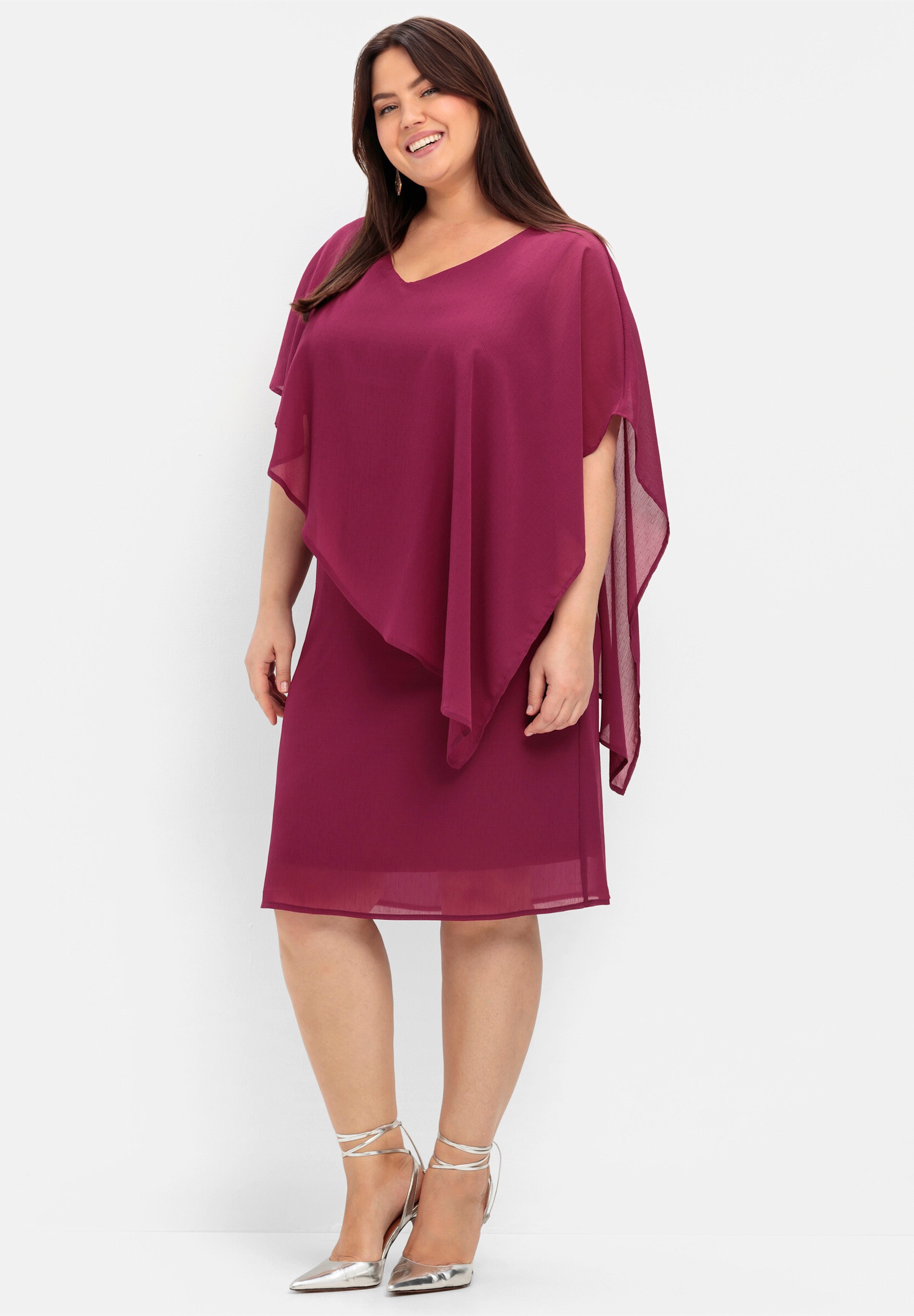 Sheego Cocktailkleid »Cocktailkleid Cocktailkleid aus Chiffon« Ohne Taschen mit asymetrischem Cape