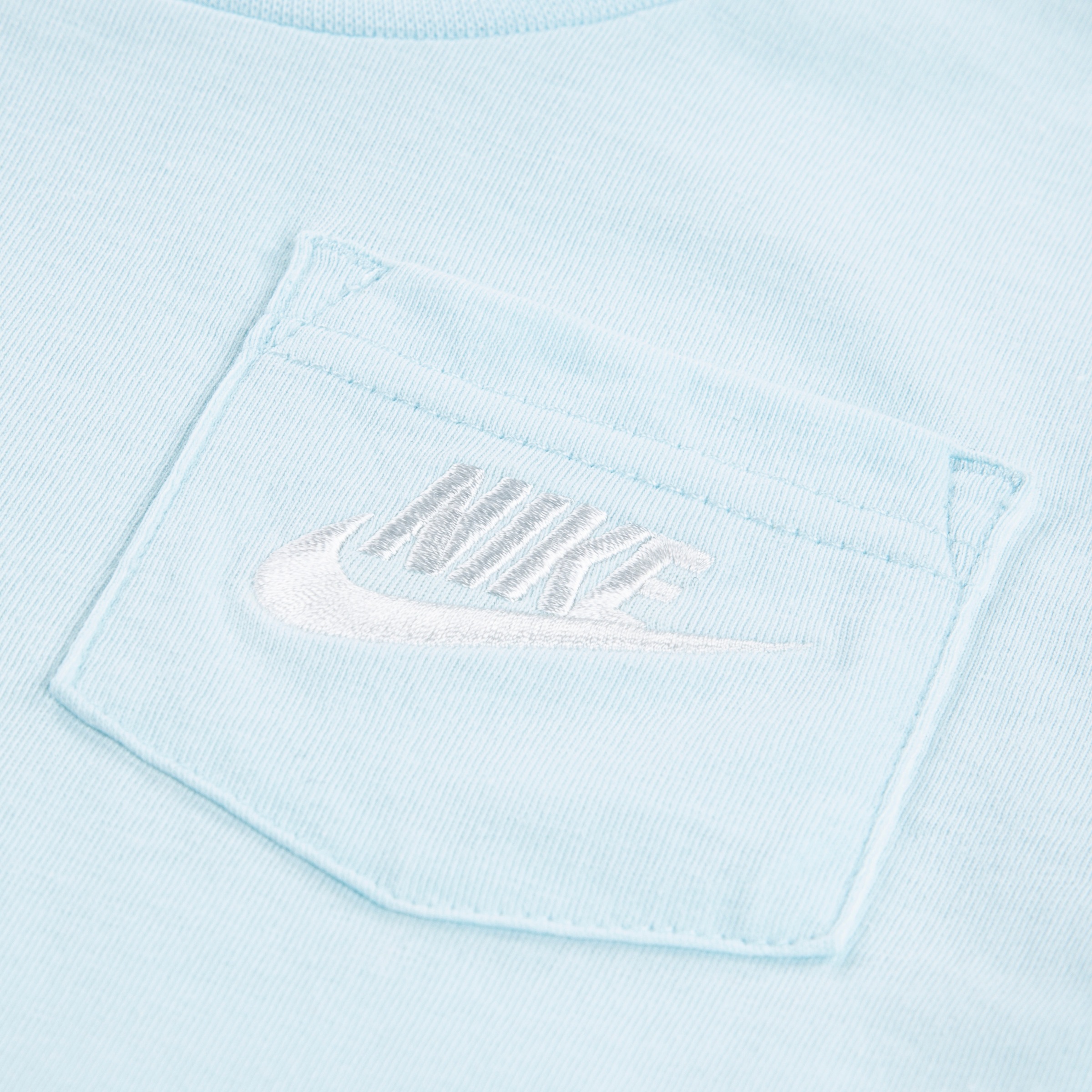 Nike Sportswear T-Shirt & Shorts »NKB B NSW PKT TEE FT SHORT SET« Set, 2 Stk. für Kinder
