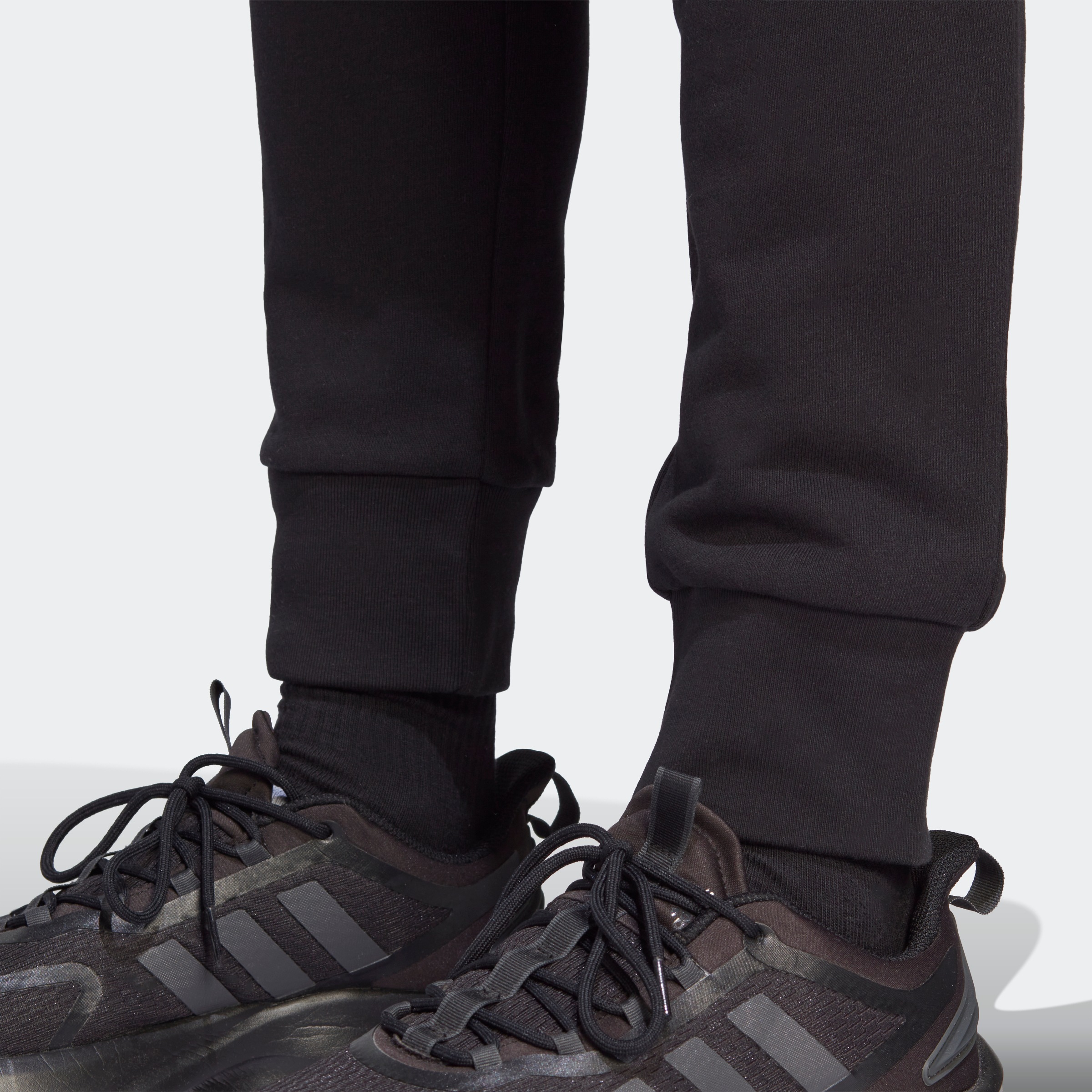 adidas Sportswear Sporthose »ESSENTIALS FRENCH TERRY TAPERED CUFF HOSE«, (1 tlg.)