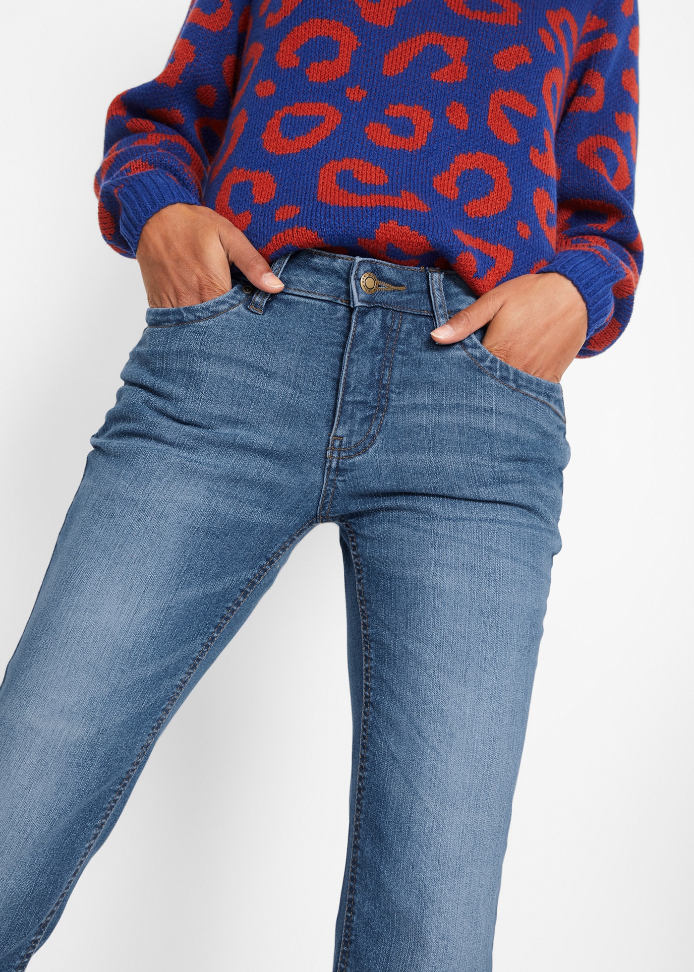 bonprix Bootcut-Jeans »Bootcut-Jeans Mid Waist, Komfort-Stretch« 5-Pocket-Stil, Boot-Cut, ausgestelltes Bein, normale Leibhöhe