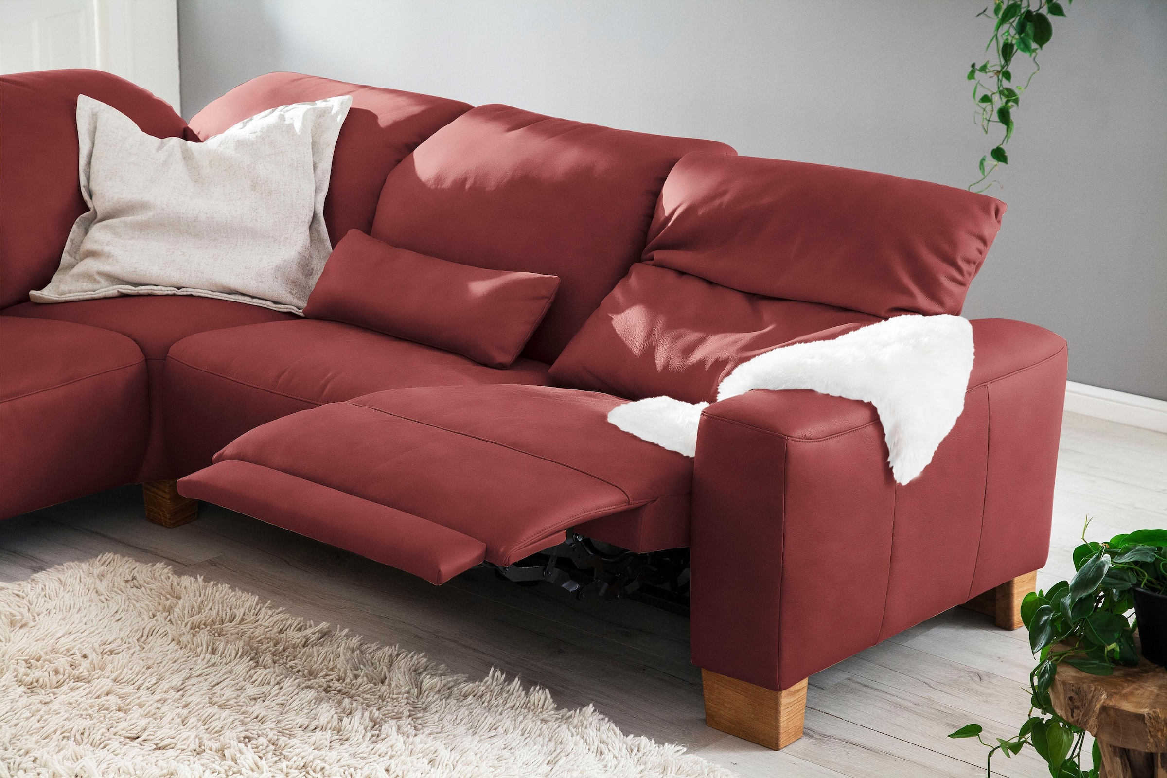 Home affaire Ecksofa »Juist L-Form«, mit Kopfteilverstellung und schwarzen Metallkufen