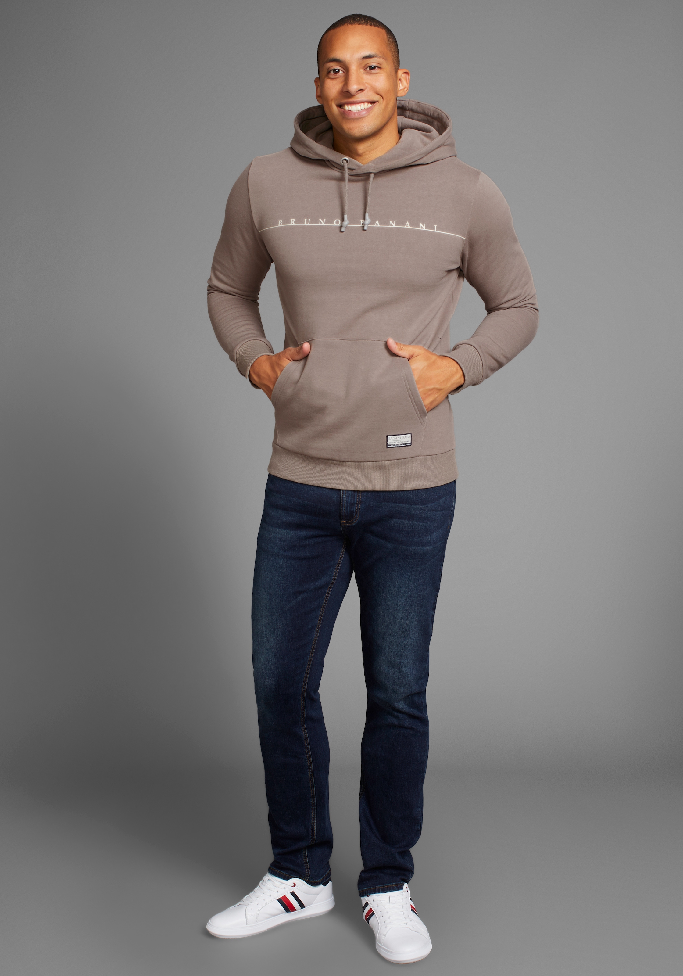 Bruno Banani Kapuzensweatshirt, mit modernem Logodruck