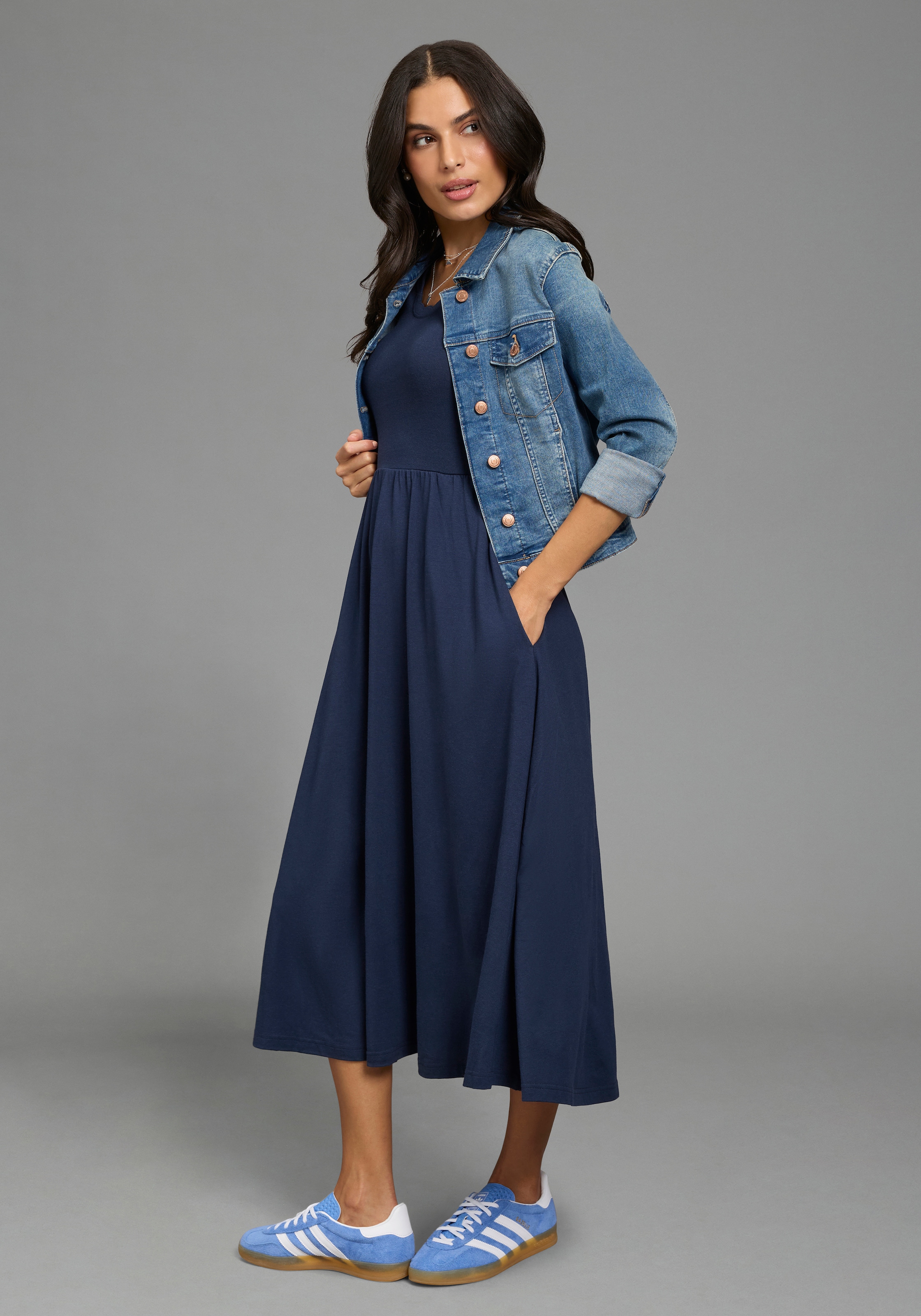 Laura Scott Midikleid wadenlanger Schnitt, aus Baumwolle und Modal, Kurzarm, figurbetont