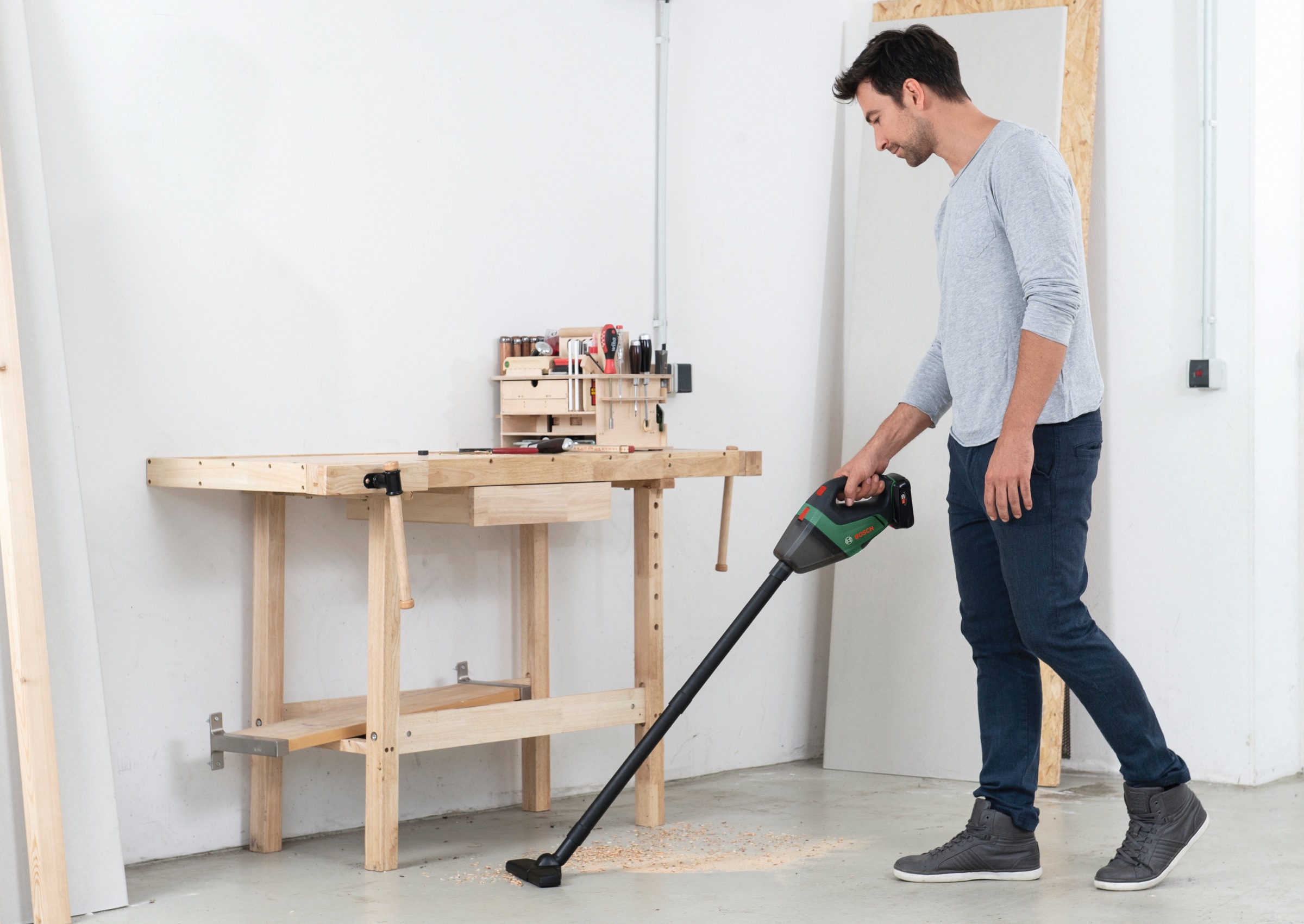 Bosch Home & Garden Akku-Handstaubsauger »Power for ALL 18V Akku-System »UniversalVac 18««, Inkl. Akku und Ladegerät, Maße: 335x100x175 mm
