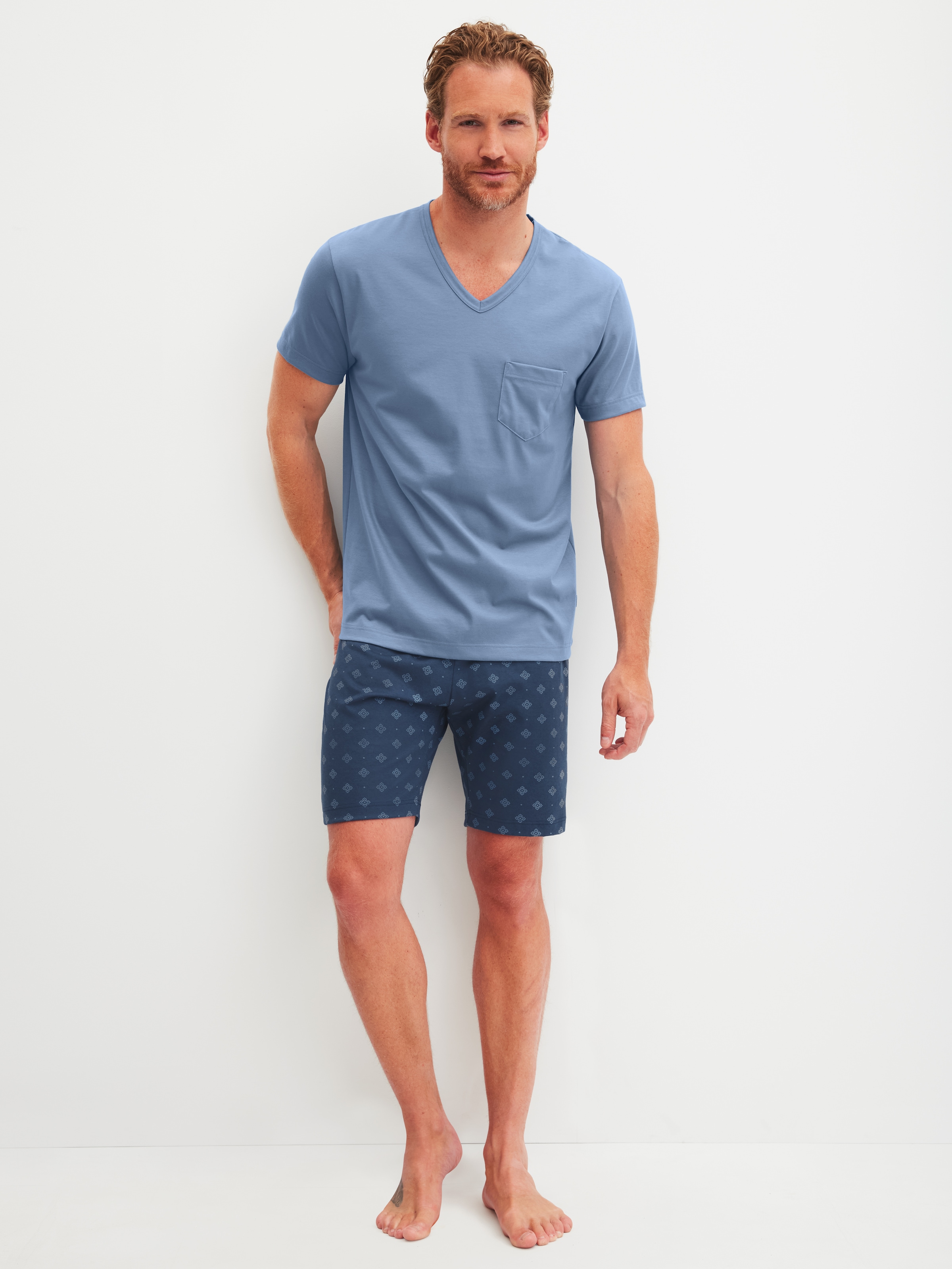 CALIDA Shorty »Relax Imprint 2« 2 V-Ausschnitt, Brusttasche, Kurzarm, Single Jersey Qualität