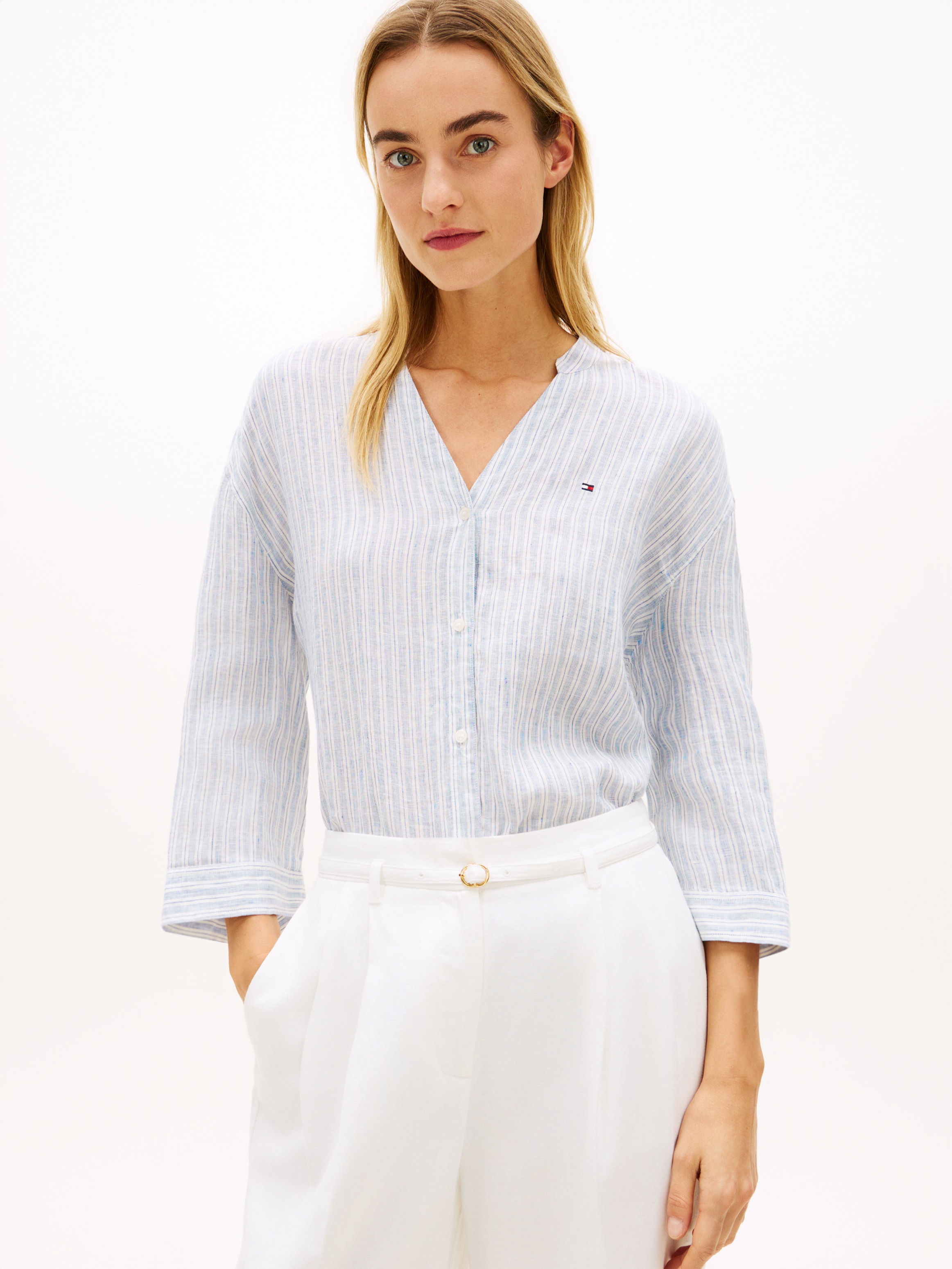 Tommy Hilfiger Shirtbluse »ESS LINEN COLLARLESS SHIRT« mit Logo-Stickerei