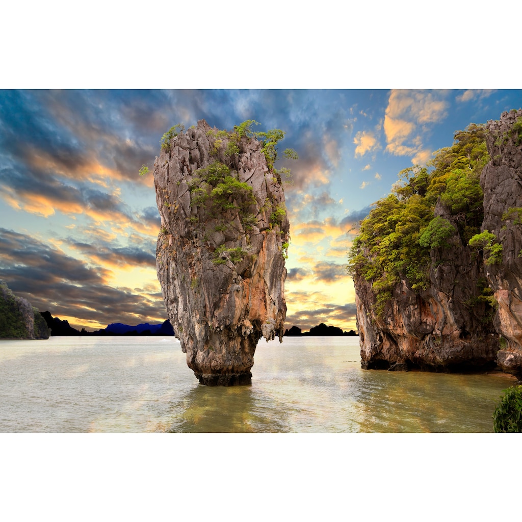 Papermoon Fototapete »INSEL-PHANG NGA THAILAND JAMES BOND KLIPPE GEBIRGE MEER«