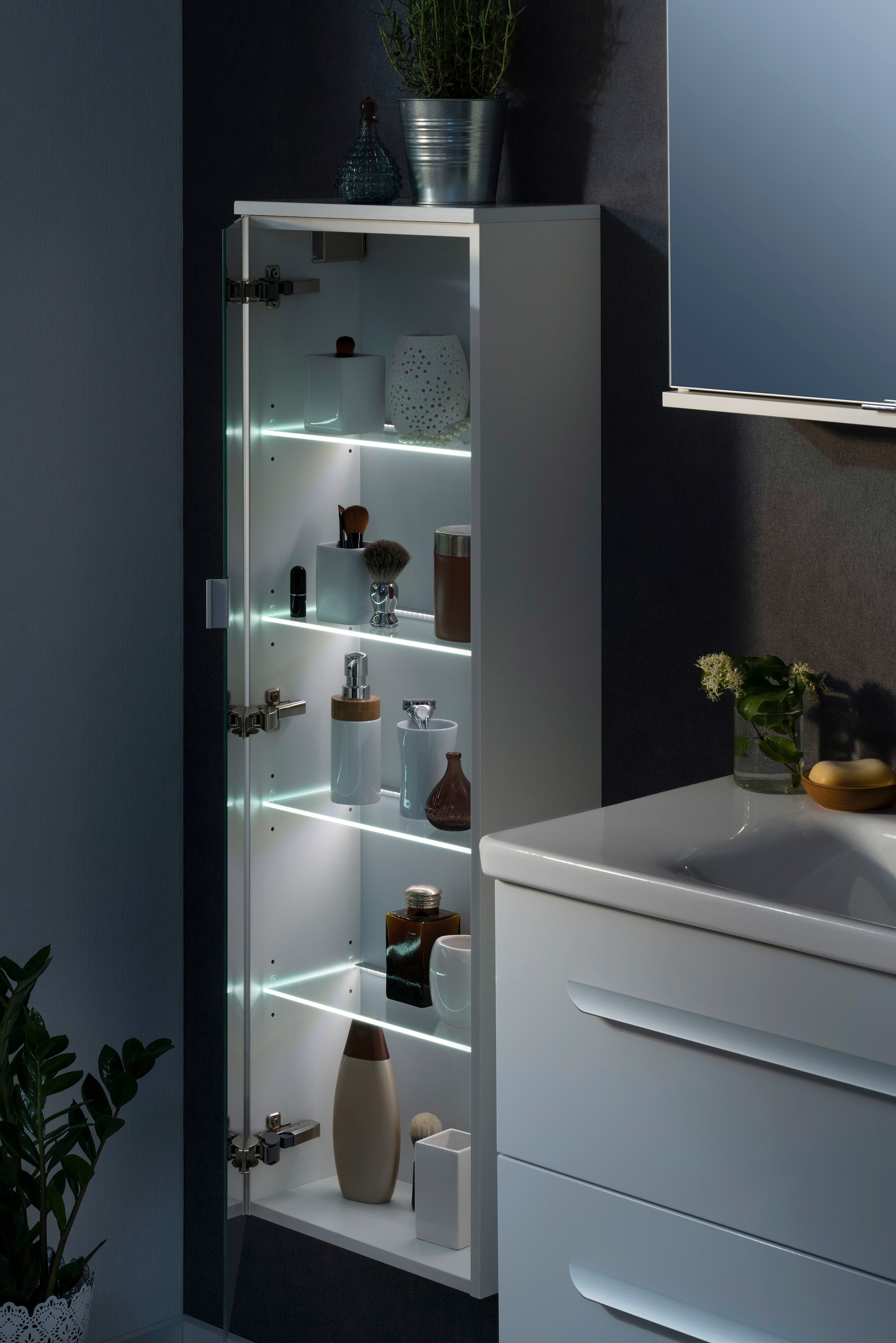 FACKELMANN Midischrank »Magic-Midi-Schrank«, Badmöbel halbtransparente Spiegeltür, inkl. Bewegungsmelder