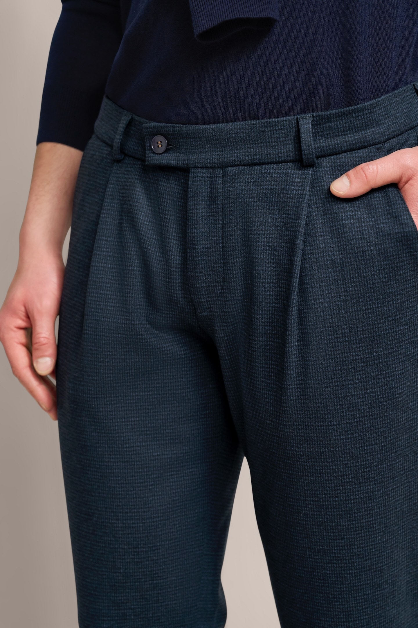 bugatti Bundfaltenhose, mit modernem Schnitt