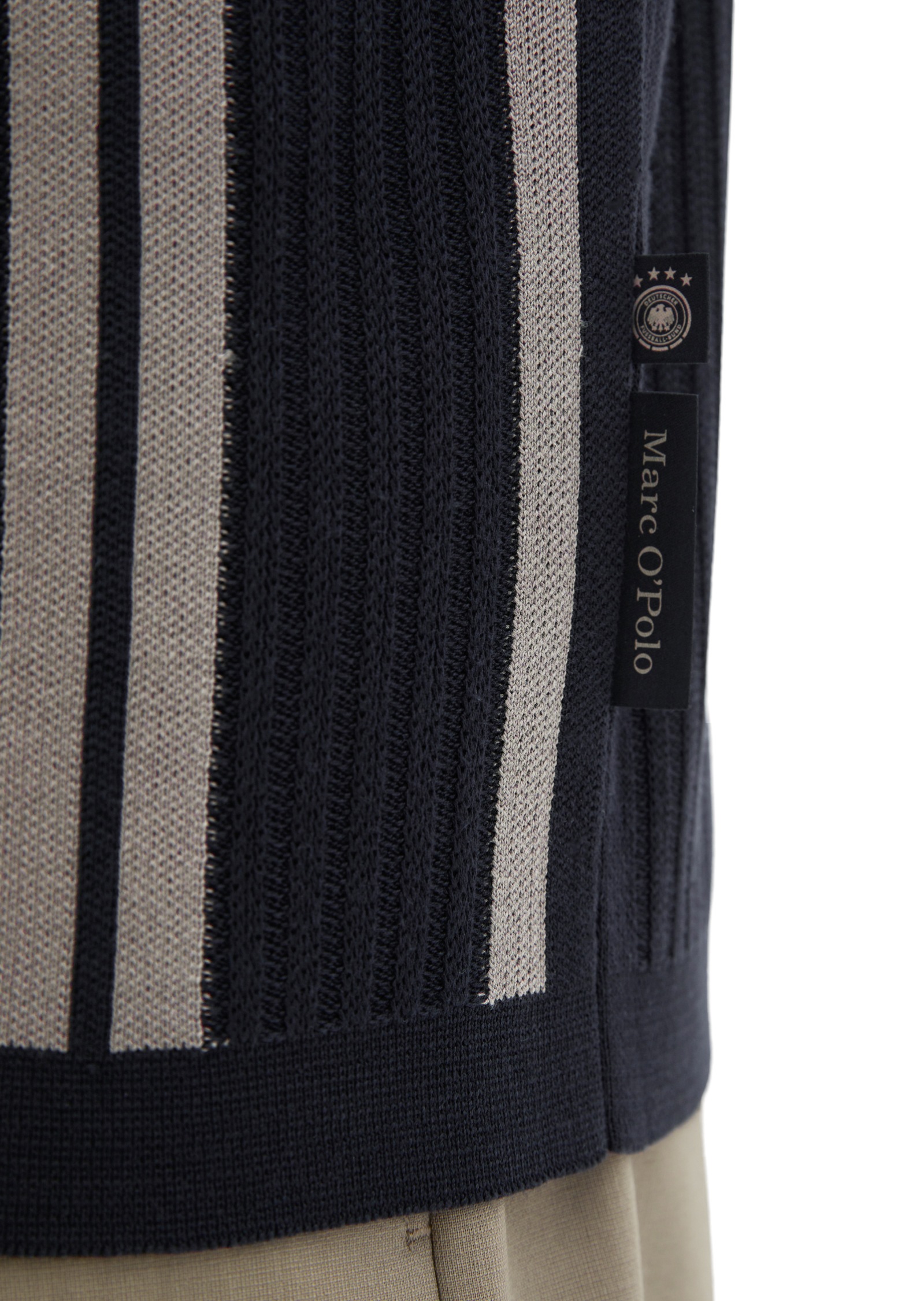 Marc O'Polo Kurzarmhemd »DFB Travel Collection« Kurzarm-Feinstrickshirt aus reiner Bio-Baumwolle