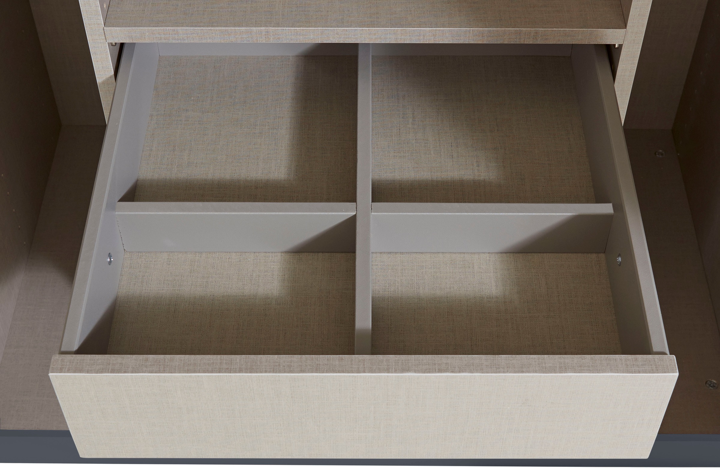 rauch Drehtürenschrank »Kleiderschrank Schrank Garderobe TOPSELLER OTELI inkl. Inneneinteilung«, mit 3 Innenschubladen extra Böden optional mit Spiegel MADE IN GERMANY