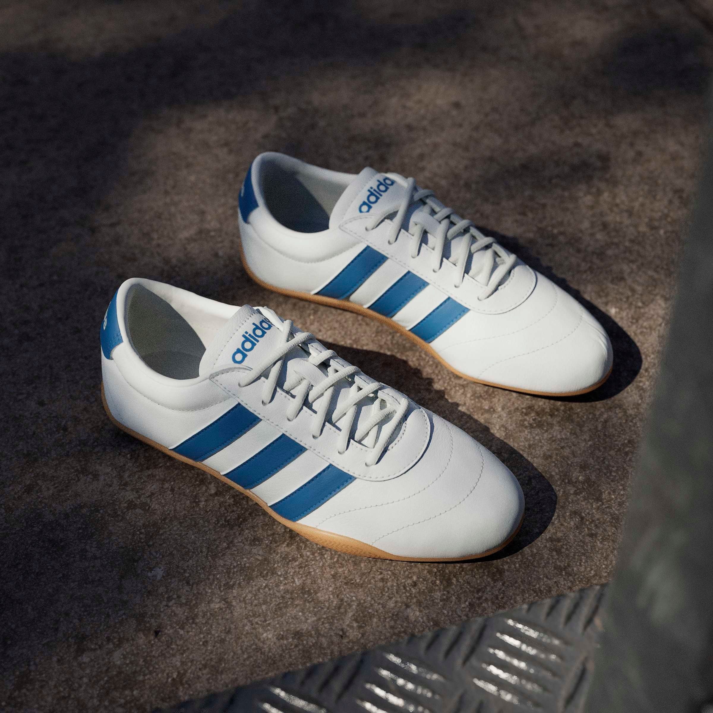adidas Sportswear Sneaker »GRAND COURT LO«  Design auf den Spuren des adidas Superstar