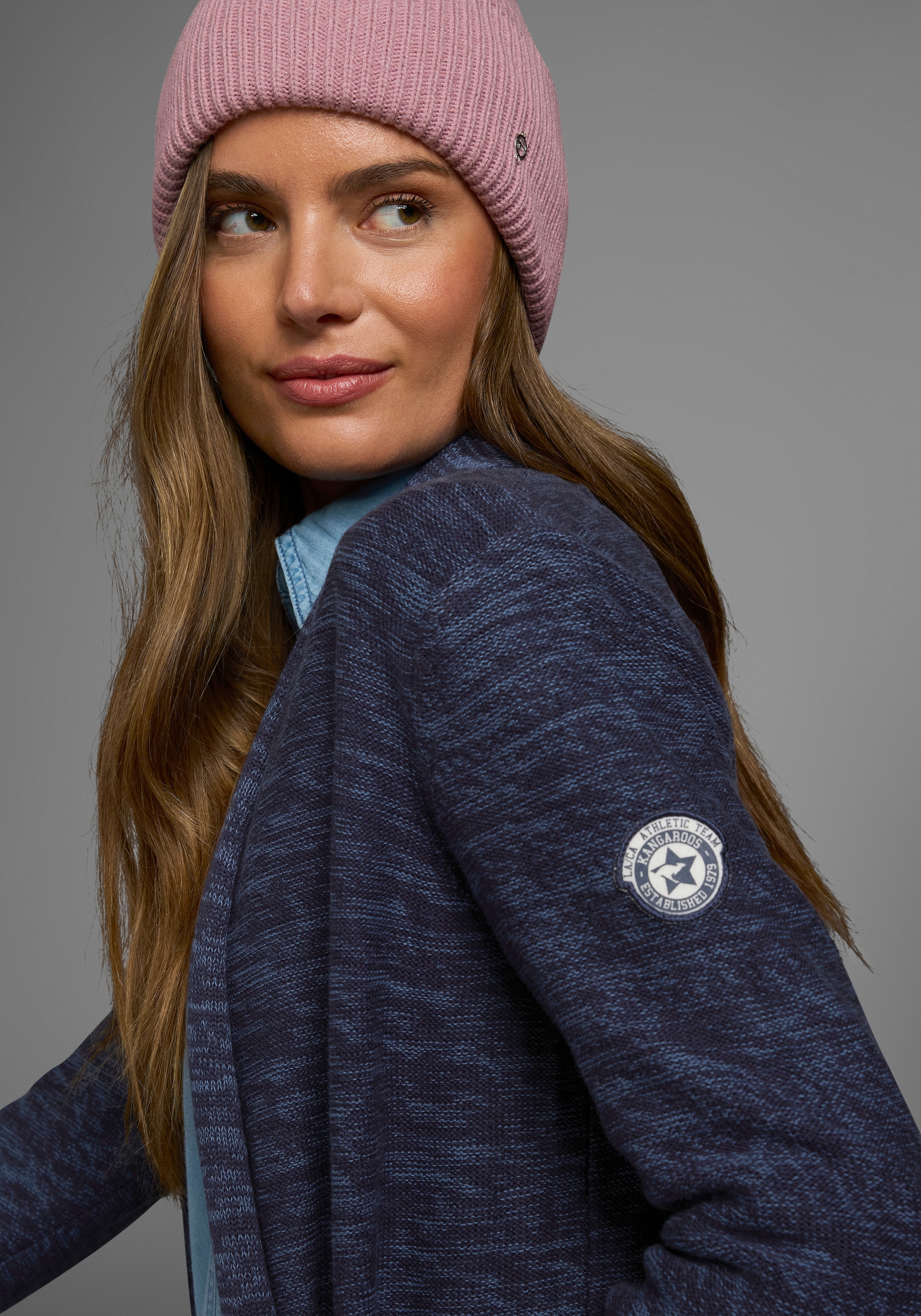 KangaROOS Strickjacke, in melierter Optik
