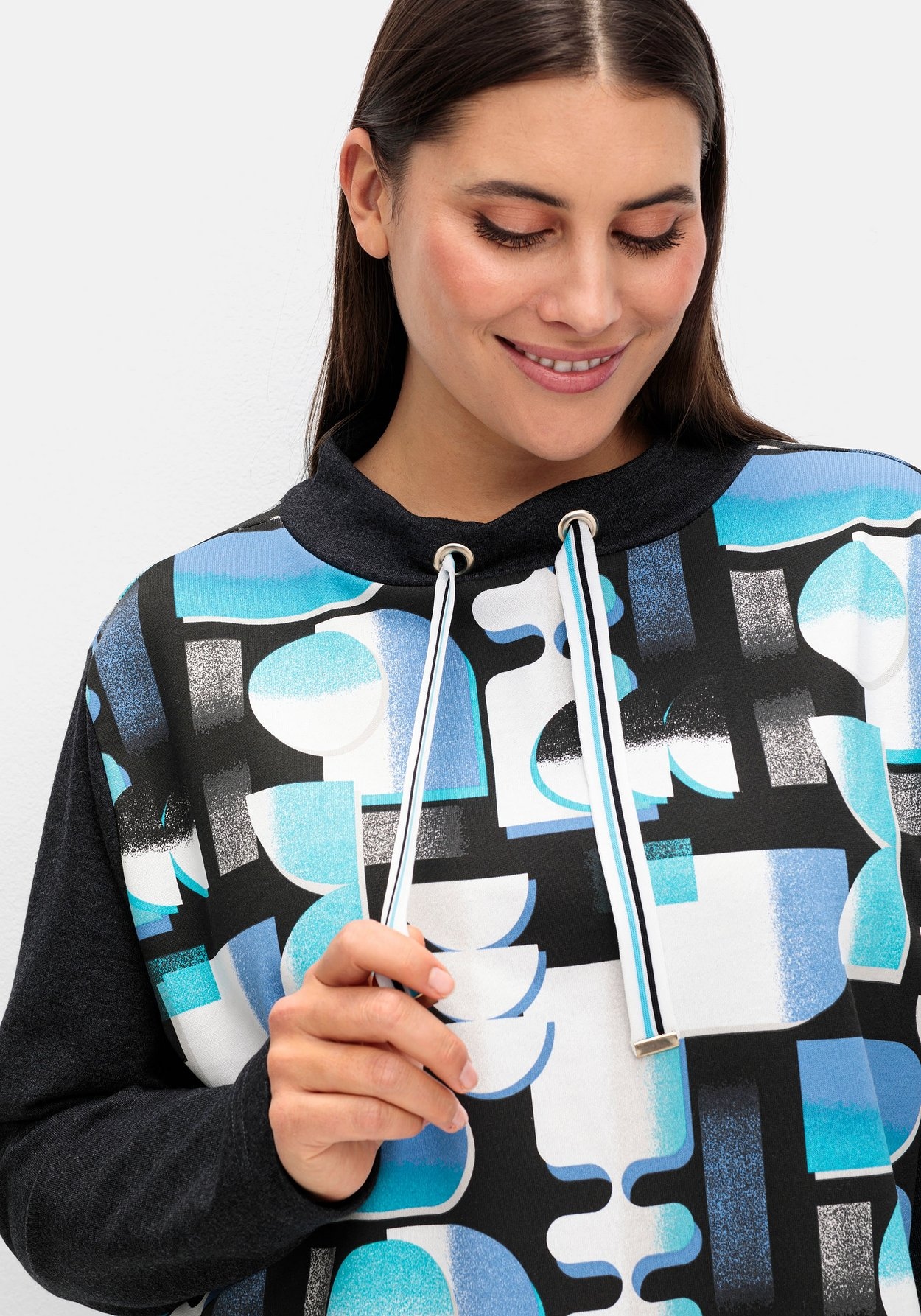 Sheego Sweatshirt »Sweatshirt mit Stehkragen und Grafikprint«
