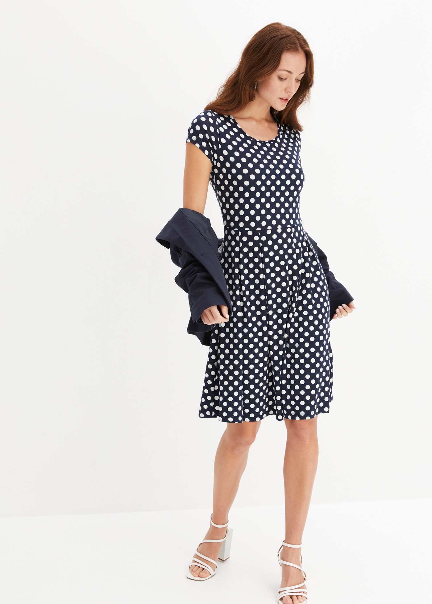 bonprix Jerseykleid »Jerseykleid aus Viskose-Mix« 1 tlg. für sommerliche Tage, aus Viskose-Mix, ausgestellte Passform