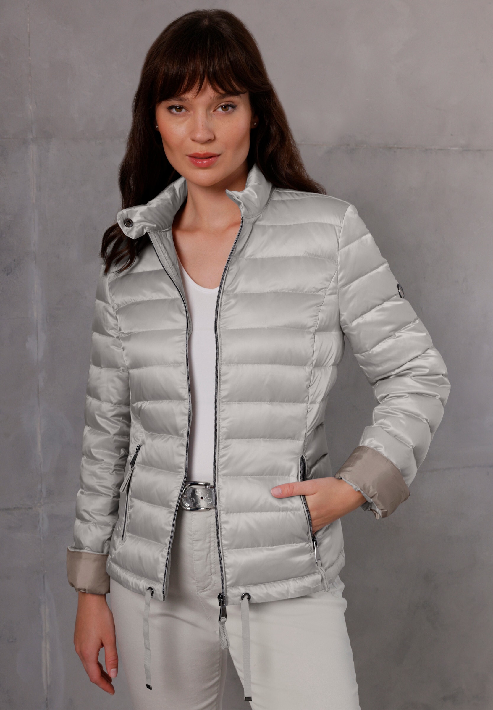 creation L Daunenjacke »Leicht-Daunen-Steppjacke Leichtdaunenjacke mit Pack-away-Beutel für unterwegs« ohne Kapuze