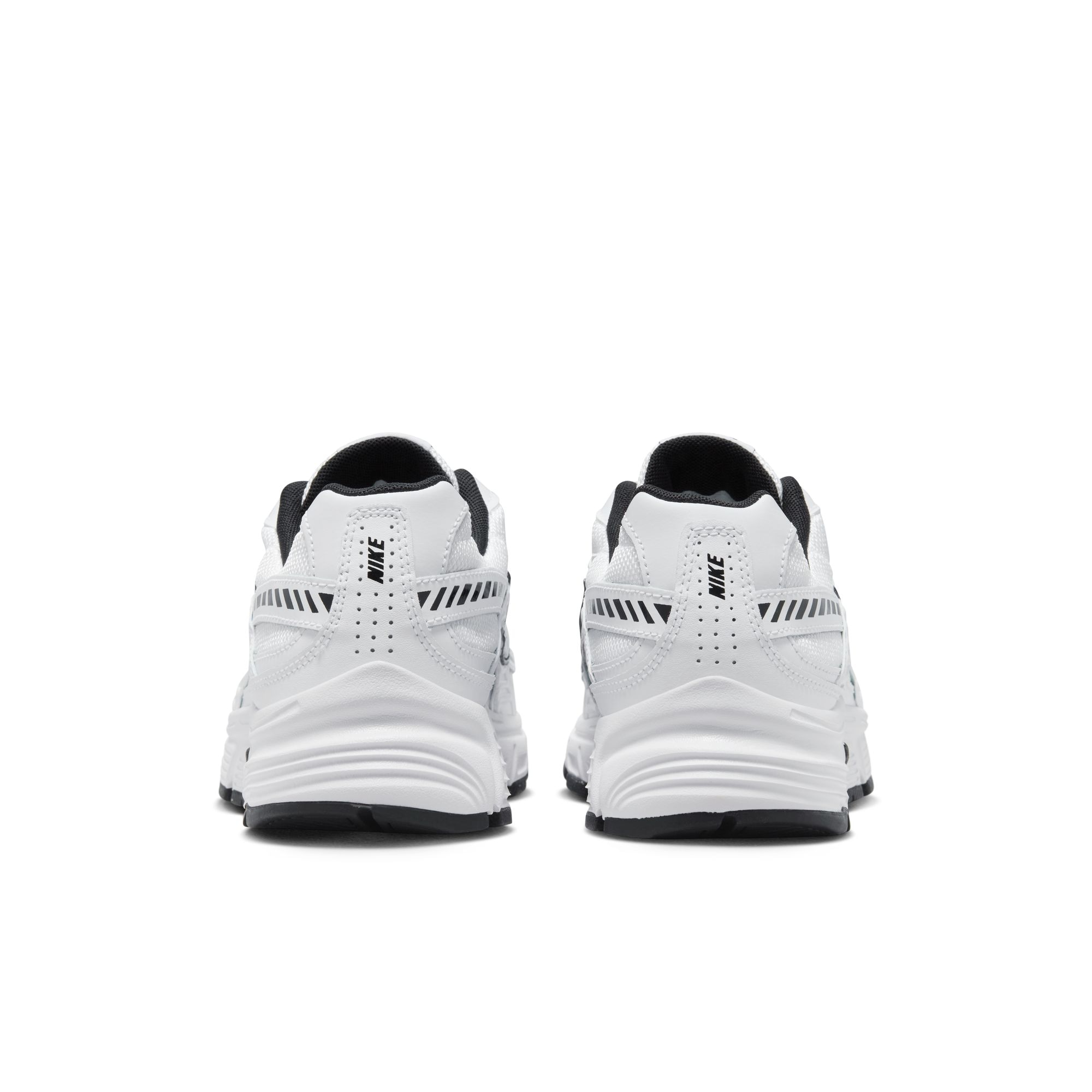 Nike Sportswear Sneaker »WMNS INITIATOR«  inspiriert vom Design des Nike P-6000