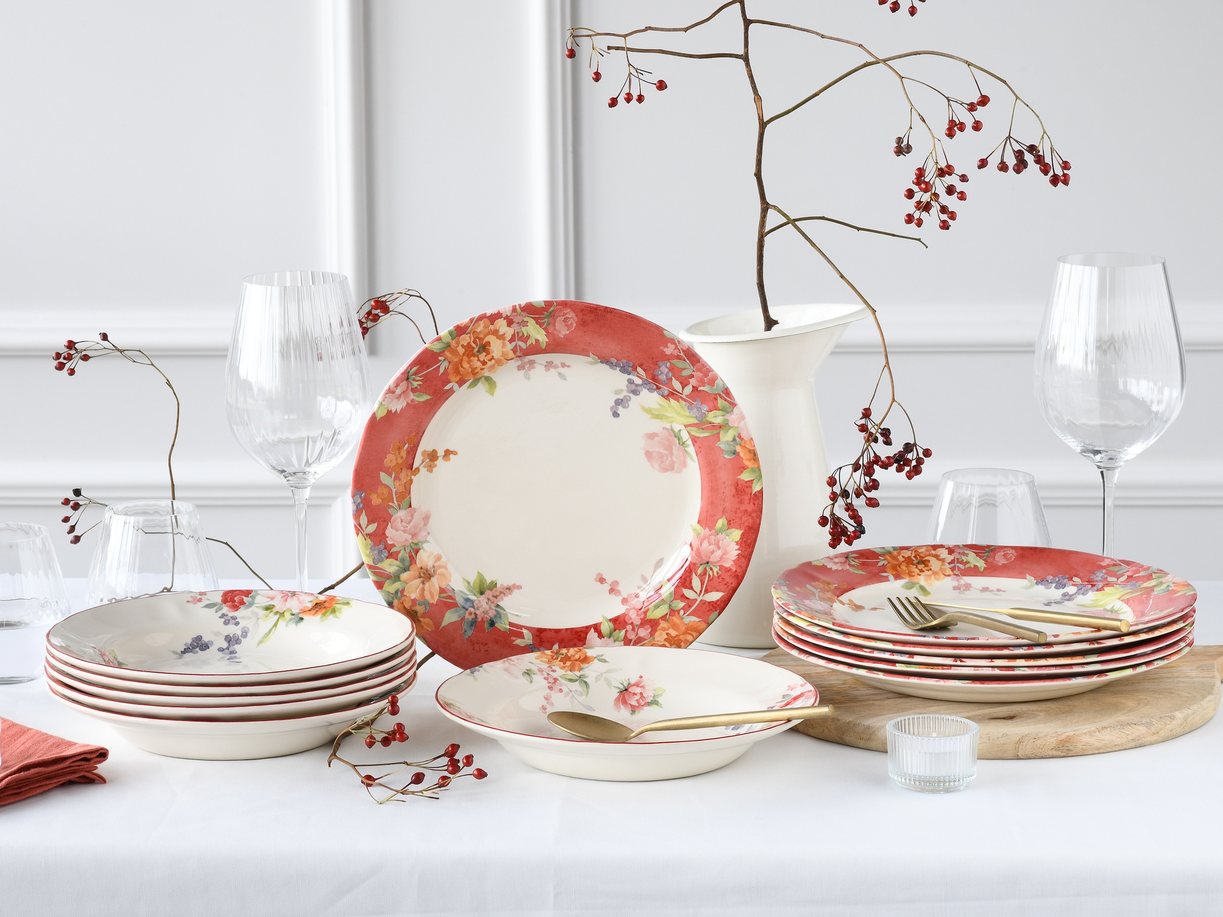 CreaTable Tafelservice »Crimson Bunt, Service 12-tlg.« Blütendekor, Designklassiker