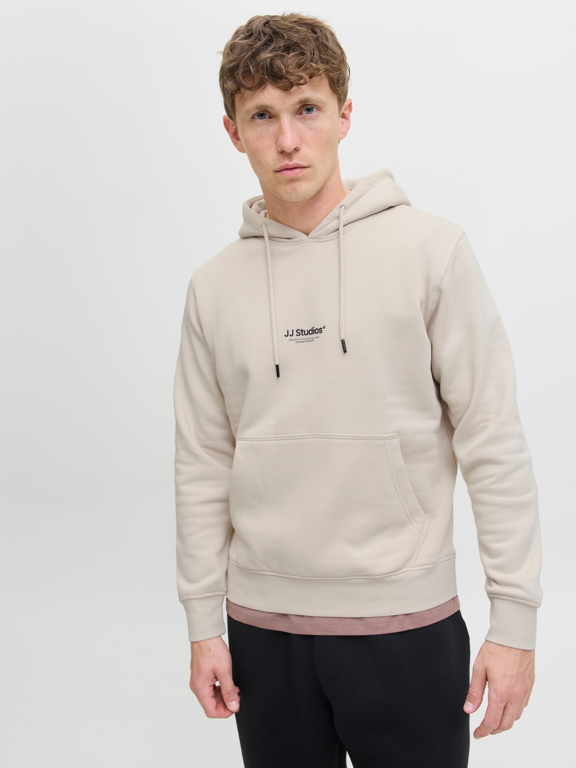 Jack & Jones Kapuzensweatshirt »JJESOHO SWEAT HOOD NOOS«, mit stylischem Print