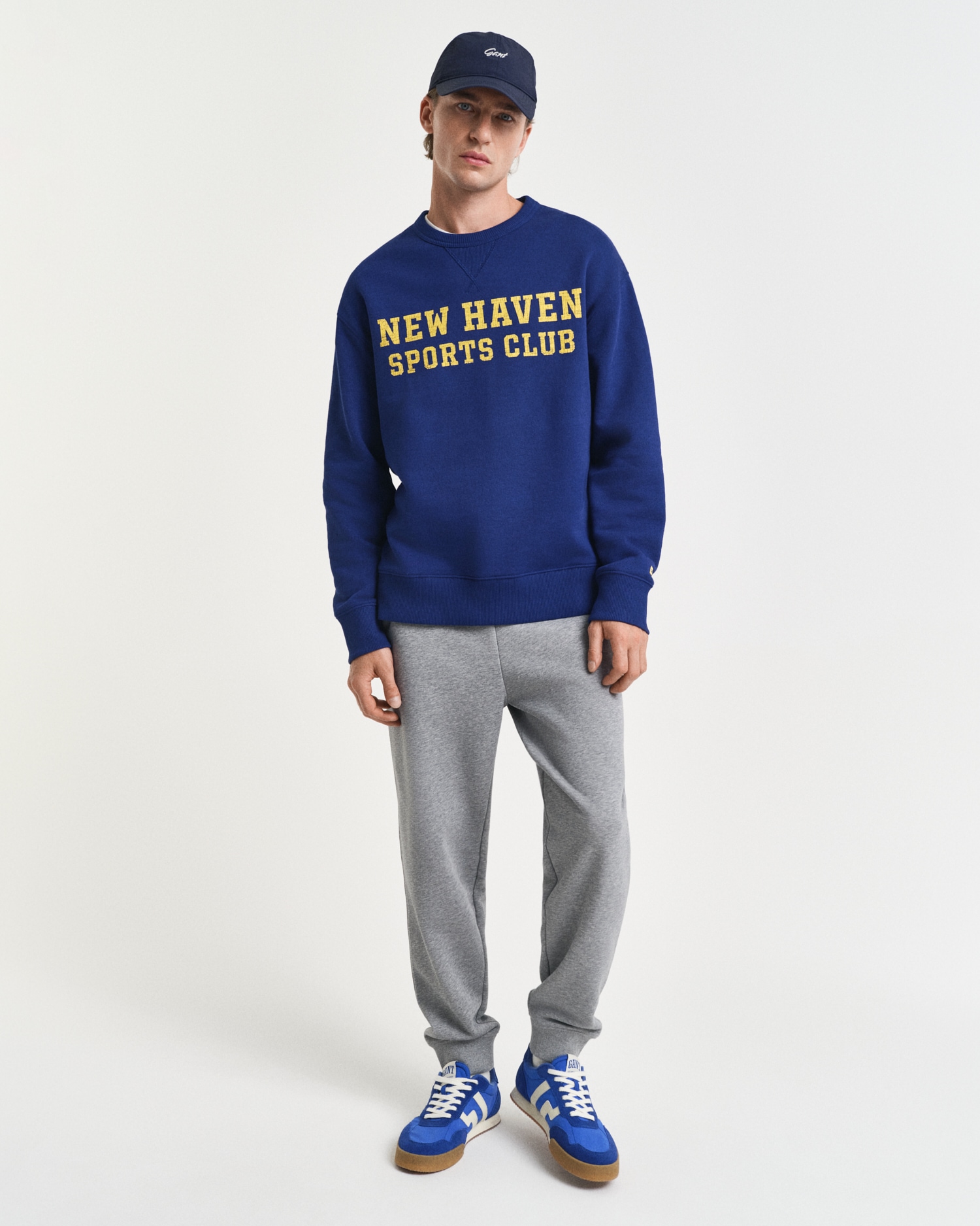Gant Sweathose »REG SHIELD SWEATPANTS«  mit Logostickerei unterhalb des Bunds