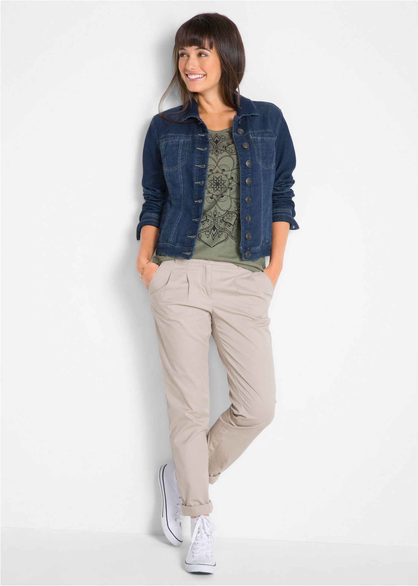 bonprix T-Shirt gerade Passform, Kurzarm, mit dekorativem Druck, aus Baumwolle