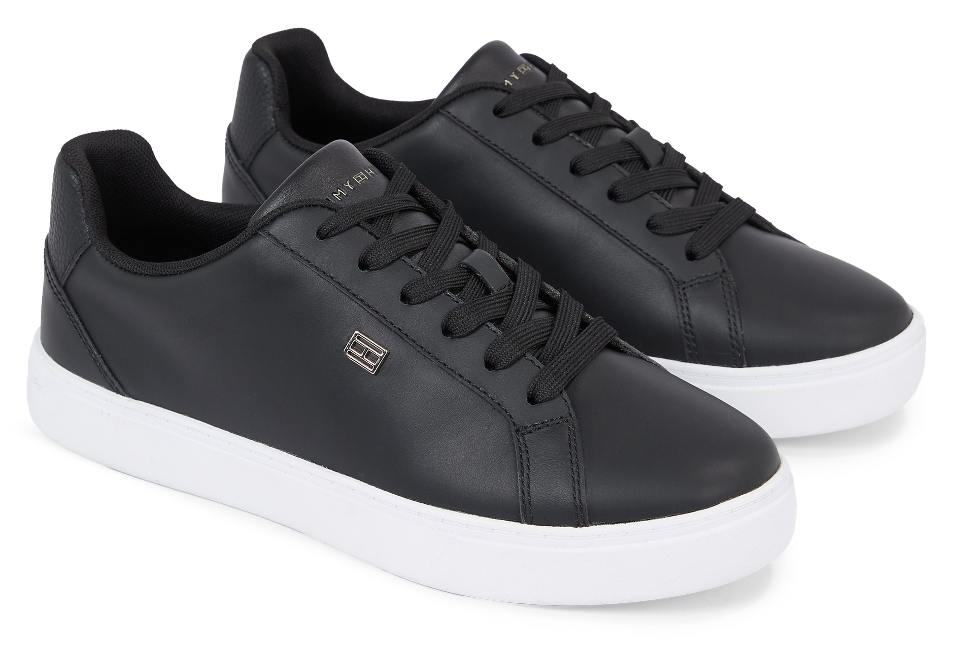 Tommy Hilfiger Plateausneaker »ESSENTIAL COURT SNEAKER«, mit seitlichem Logo-Icon, Freizeitschuh, Halbschuh, Schnürschuh