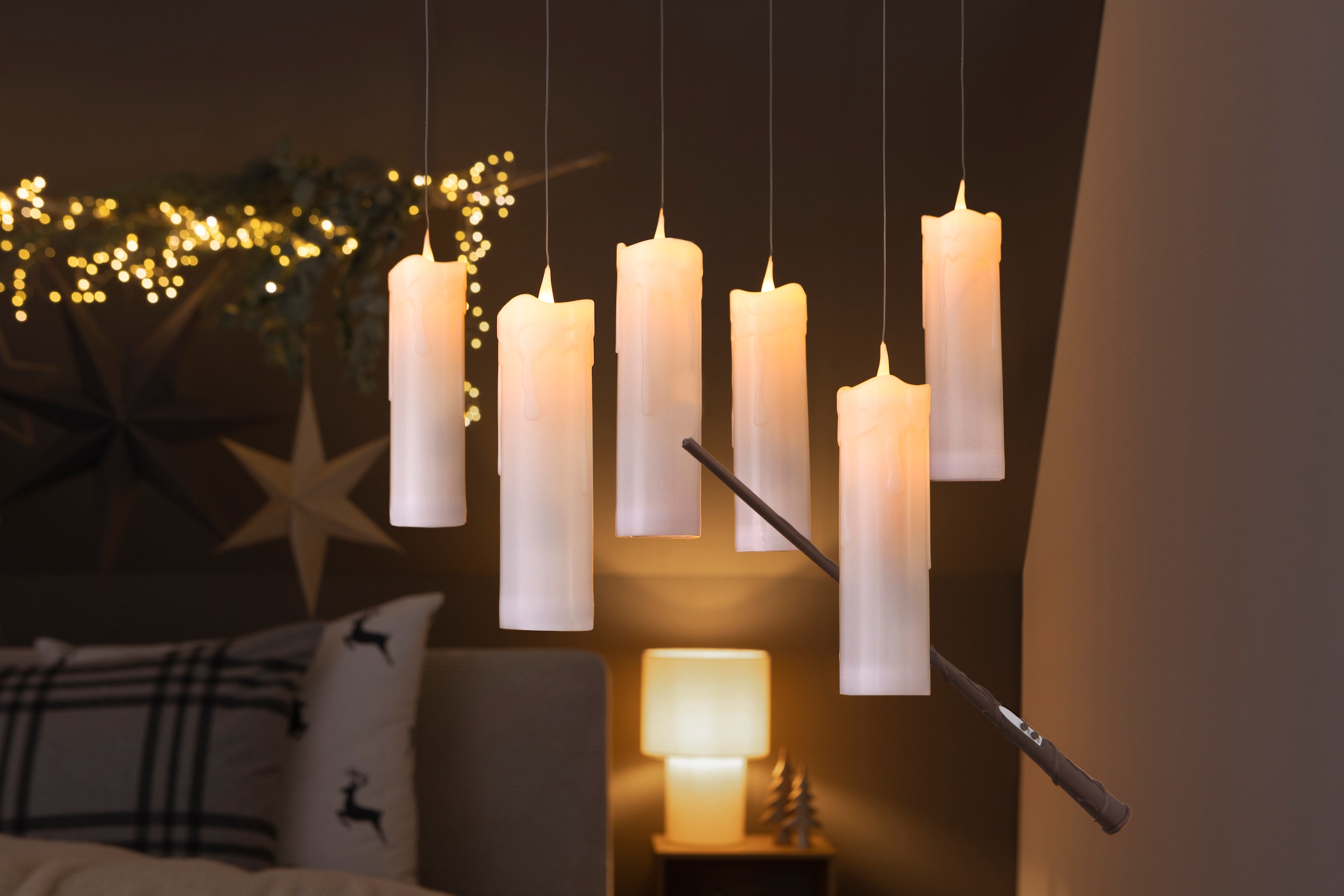 IC Winterworld LED Dekolicht »Schwebende Kerzen mit Zauberstab als Fernbedienung«, LED-Kerze, Weihnachtsdeko mit Batteriebetrieb