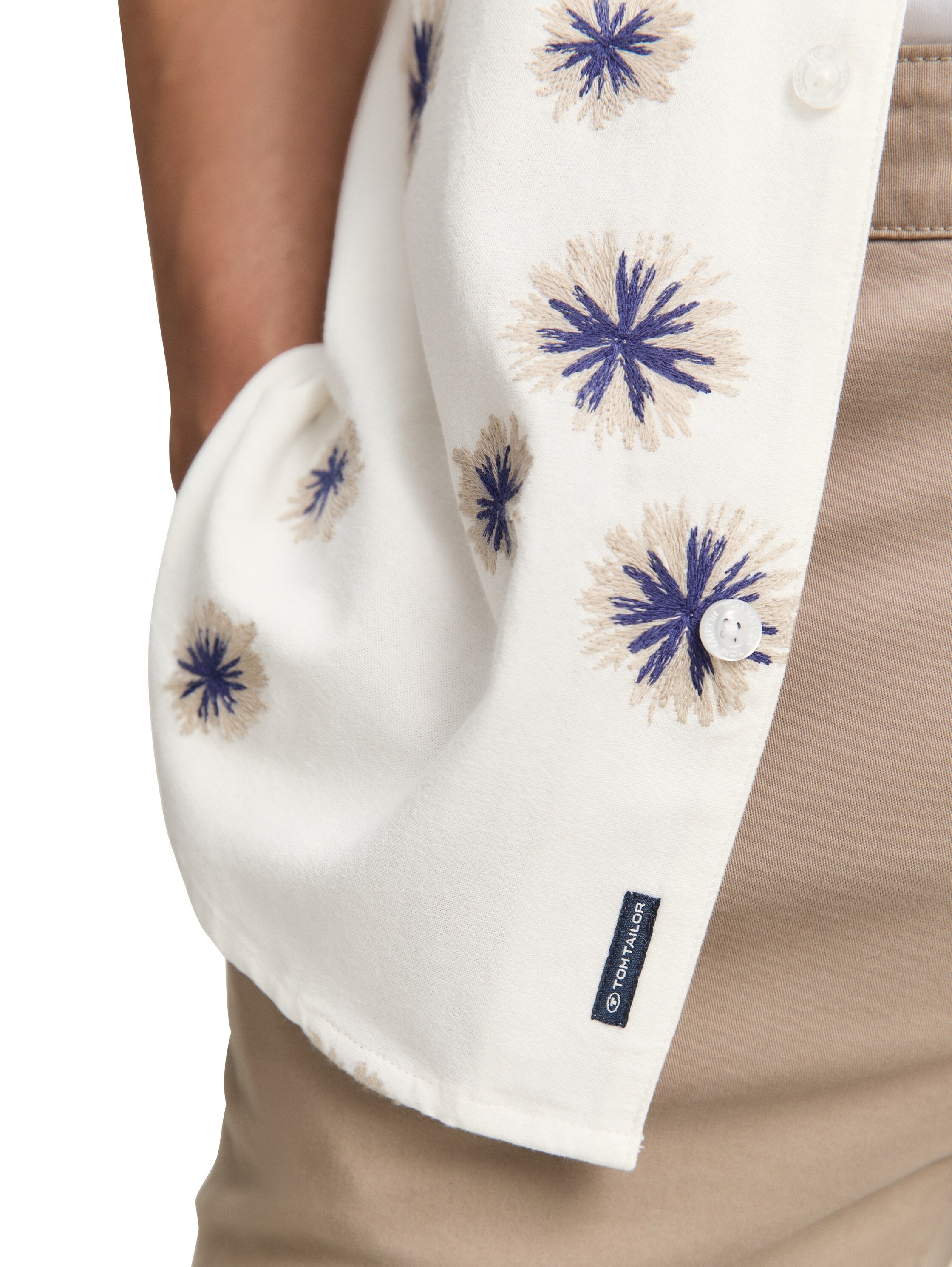 TOM TAILOR Kurzarmhemd, mit floralen Prints und Viskose
