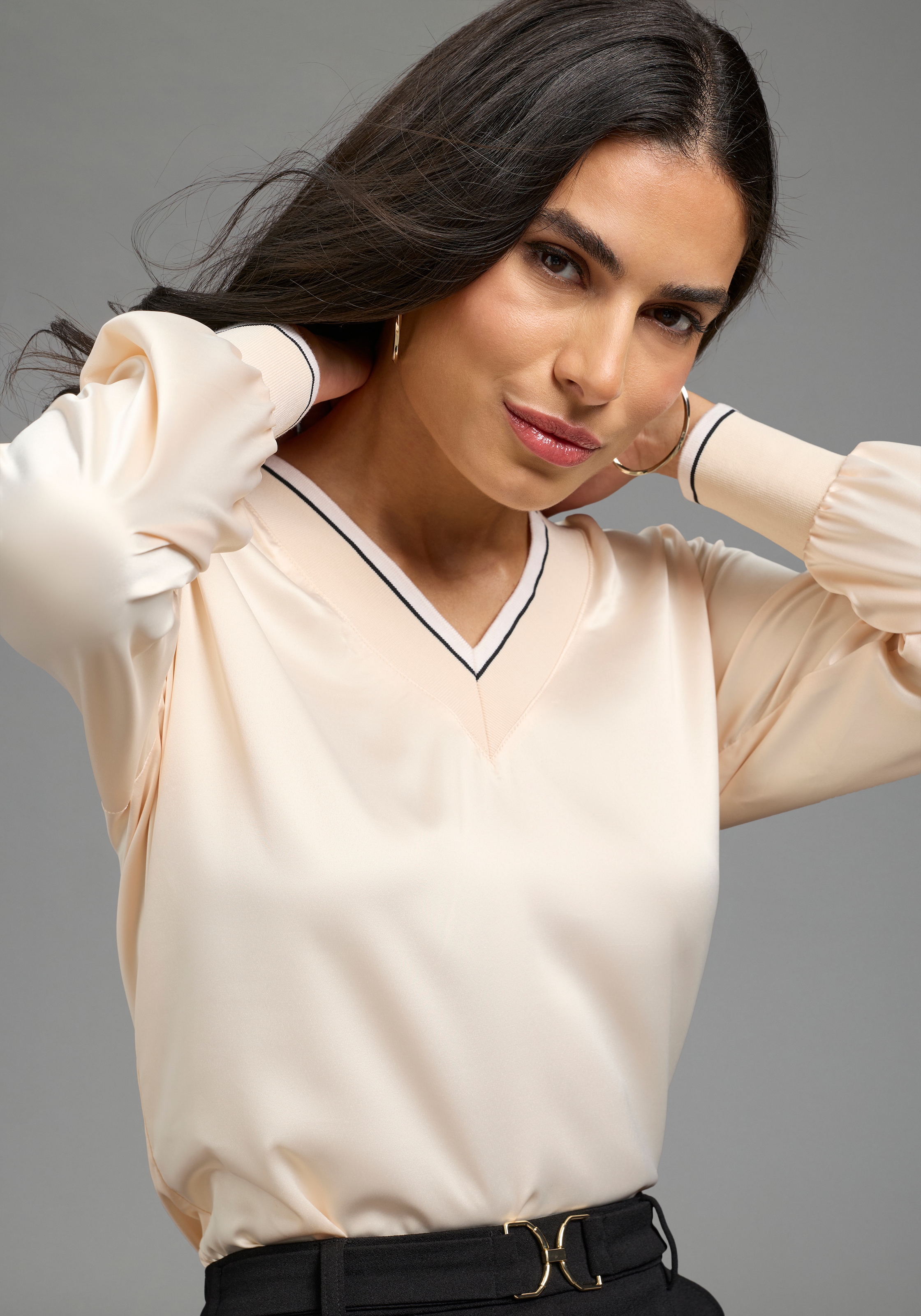 Laura Scott Satinbluse Langarm mit Rippbündchen, figurumspielende Passform
