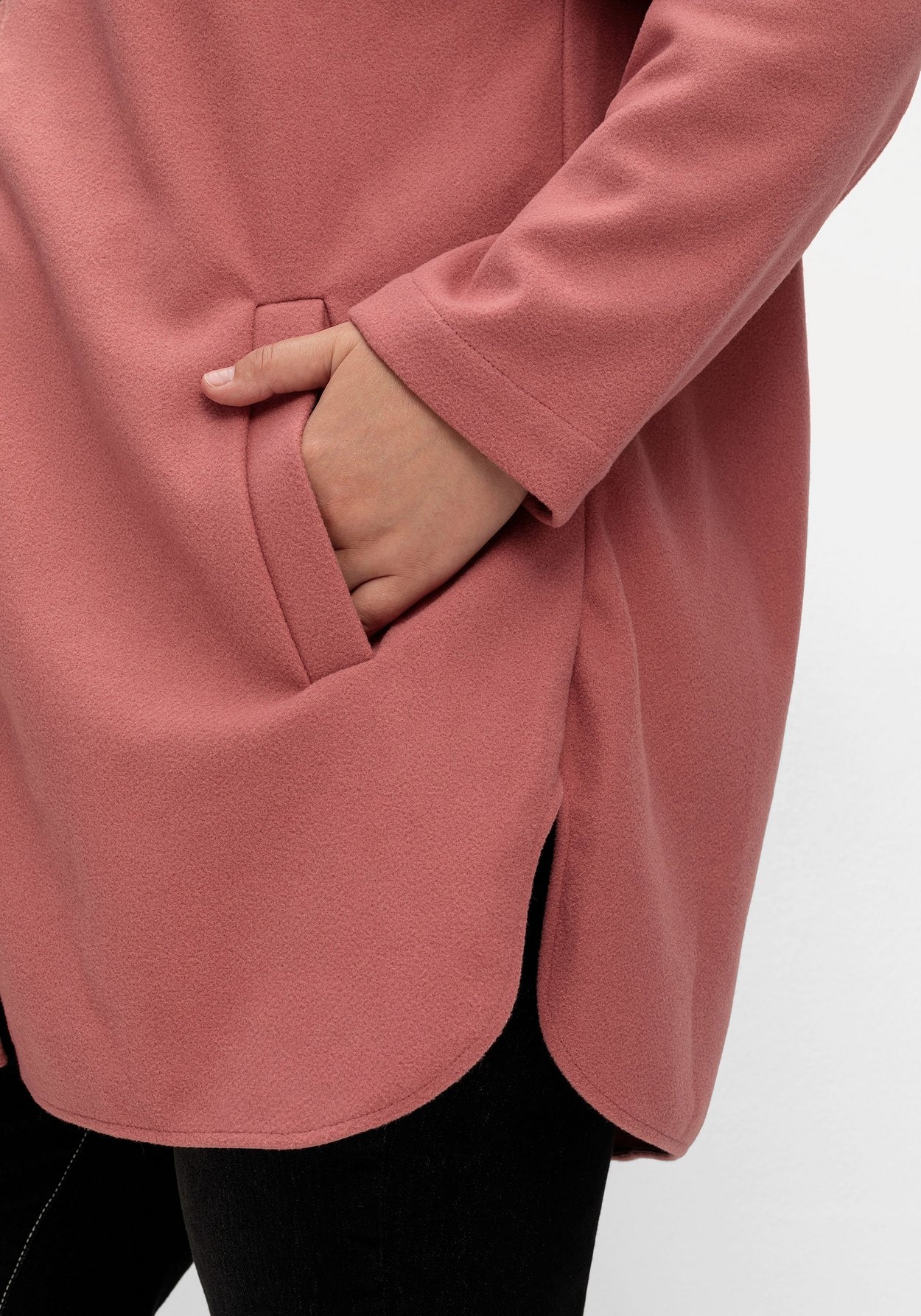 Sheego Langjacke »Kapuzenjacke mit Stehkragen und überschnittenen Schultern«