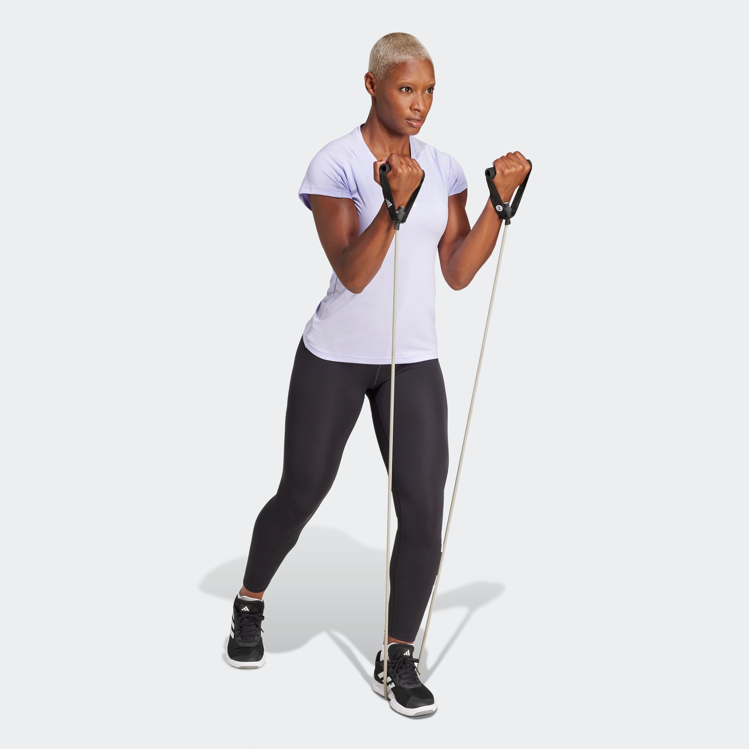 adidas Performance T-Shirt »TR-ES MIN T«, Trainingsshirt, feuchtigkeitsabsorbierend mit V Ausschnitt