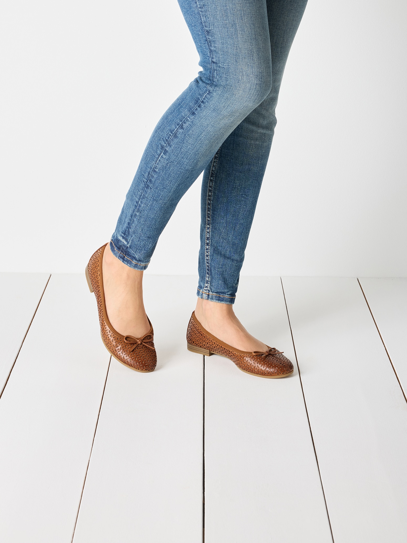 Tamaris Ballerina, Businessschuh, Halbschuh, Schlupfschuh mit hübscher Zierschleife