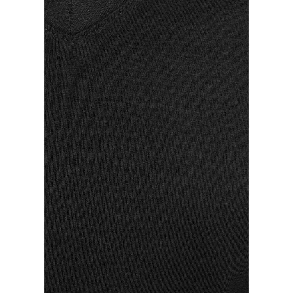 Man's World V-Shirt, (Packung, 3 tlg., 3er-Pack), perfekt als Unterzieh T-shirt