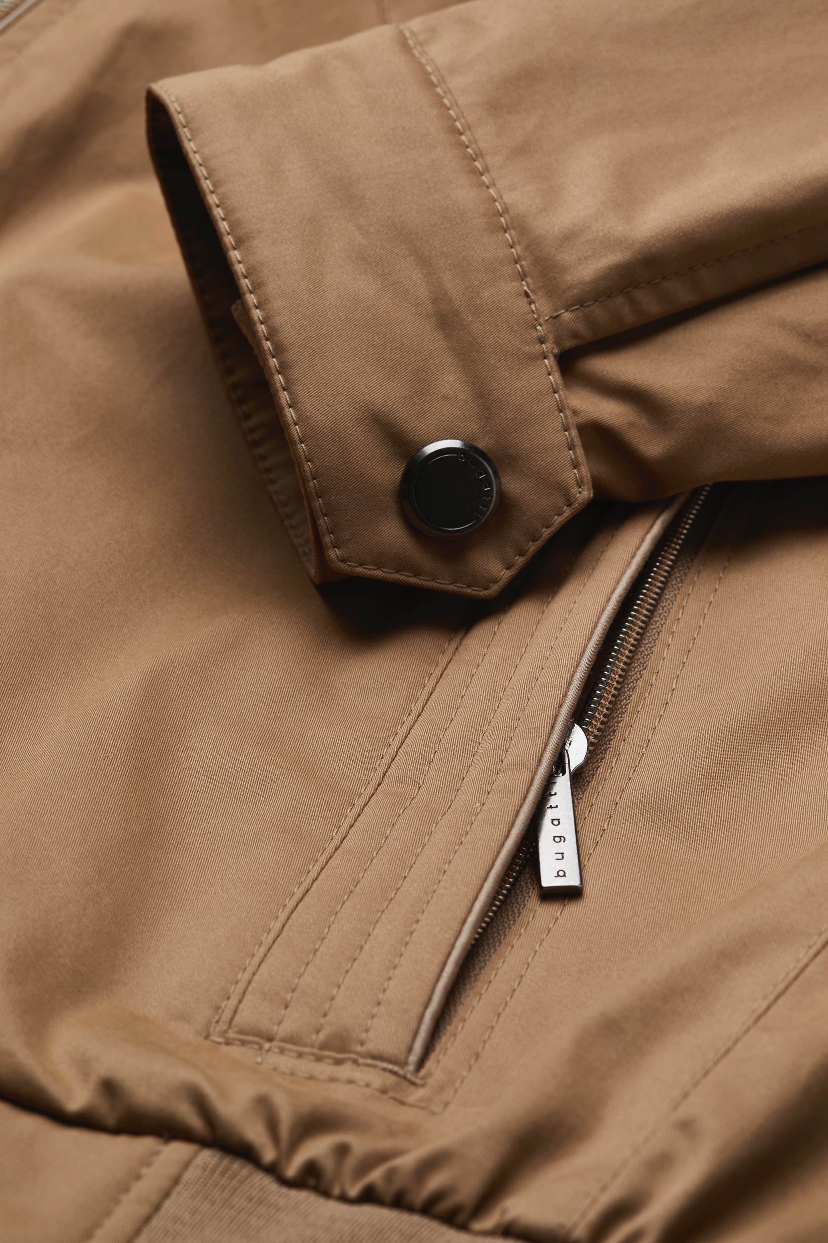 bugatti Blouson, ohne Kapuze, mit aufgesetzter Brusttasche