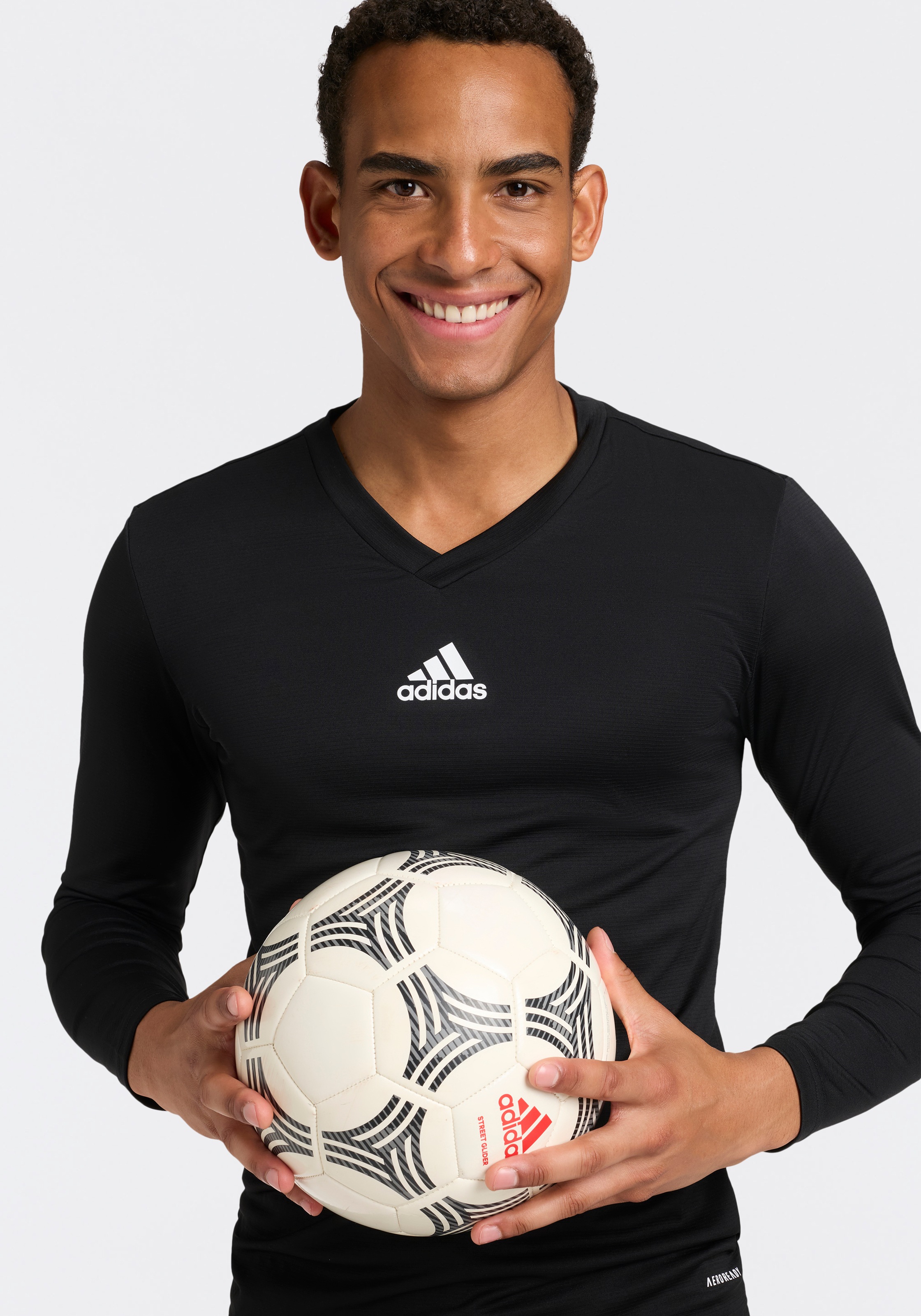 adidas Performance Langarmshirt »TEAM BASE LONGSLEEVE« mit V-Ausschnitt, ohne Verschluss, gerader Abschluss
