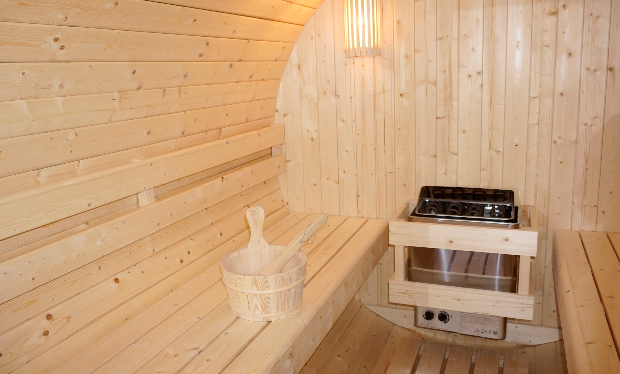 Sanotechnik Fasssauna »»TROMSÖ XL«« geeignet für 6 Personen, Fichetnholz