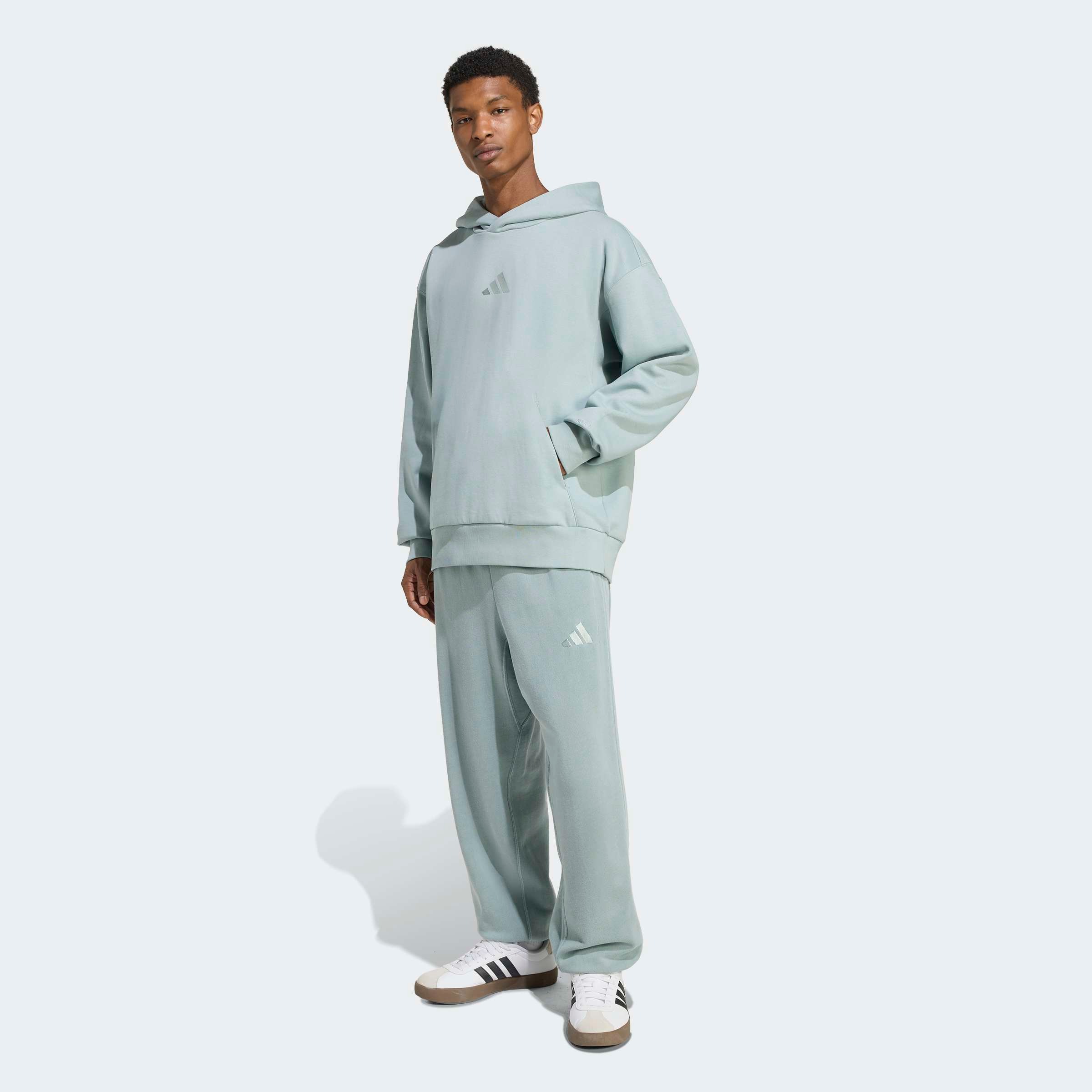 adidas Sportswear Kapuzensweatshirt »M A SZN FL HD«, weiches Fleecematerial
