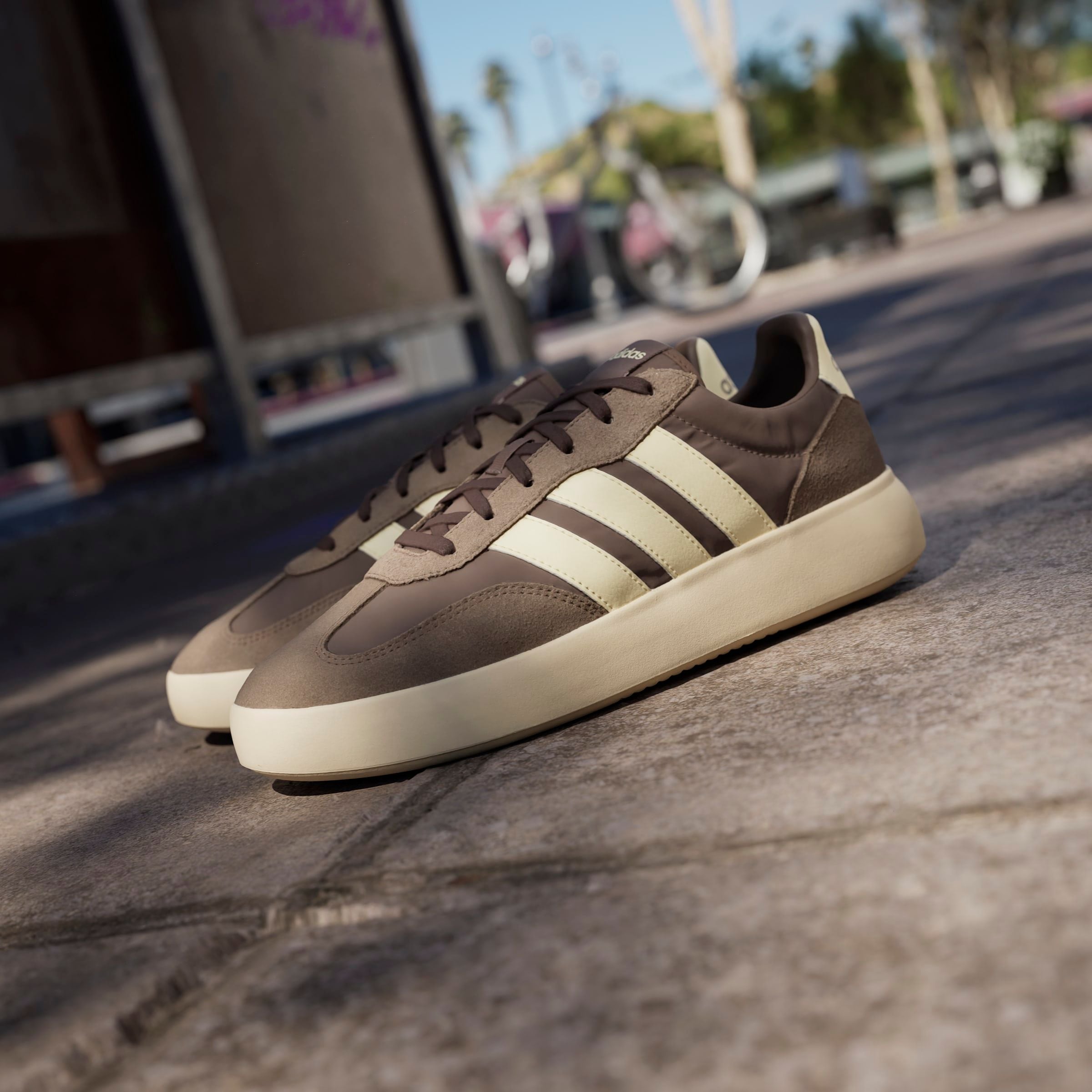adidas Sportswear Sneaker »BARREDA DECODE«  inspiriert vom Design des adidas handball spezial