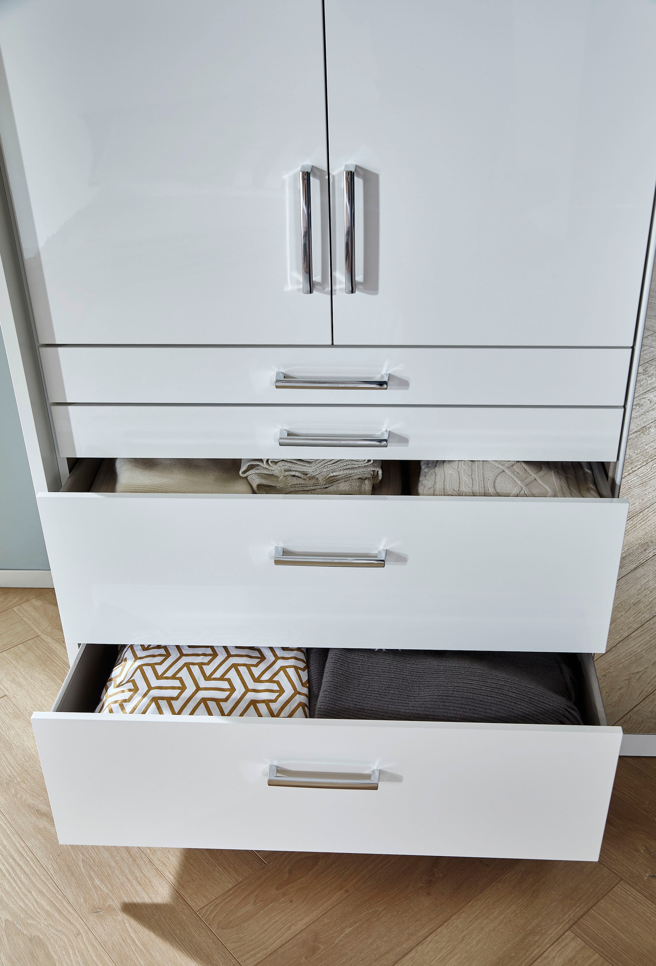 rauch Drehtürenschrank »Kleiderschrank Schrank Garderobe Garderobenschrank Topseller HOMBURG«, mit Spiegel, oberer Schubkasten mit Einteilung MADE IN GERMANY