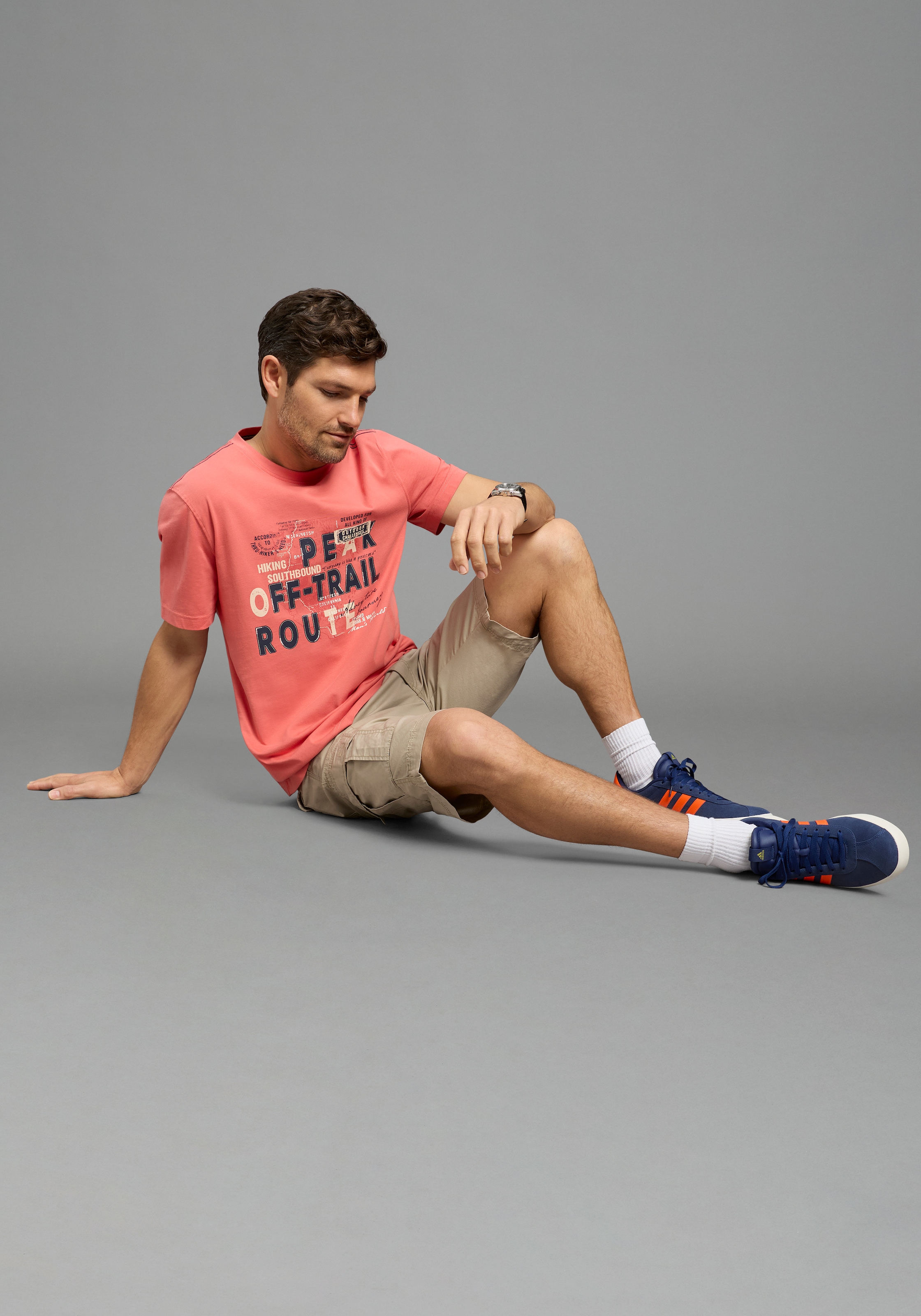 Man's World Rundhalsshirt »Neue Kollektion!« normale Passform, kurzarm, mit Rundhalsausschnitt, mit Print