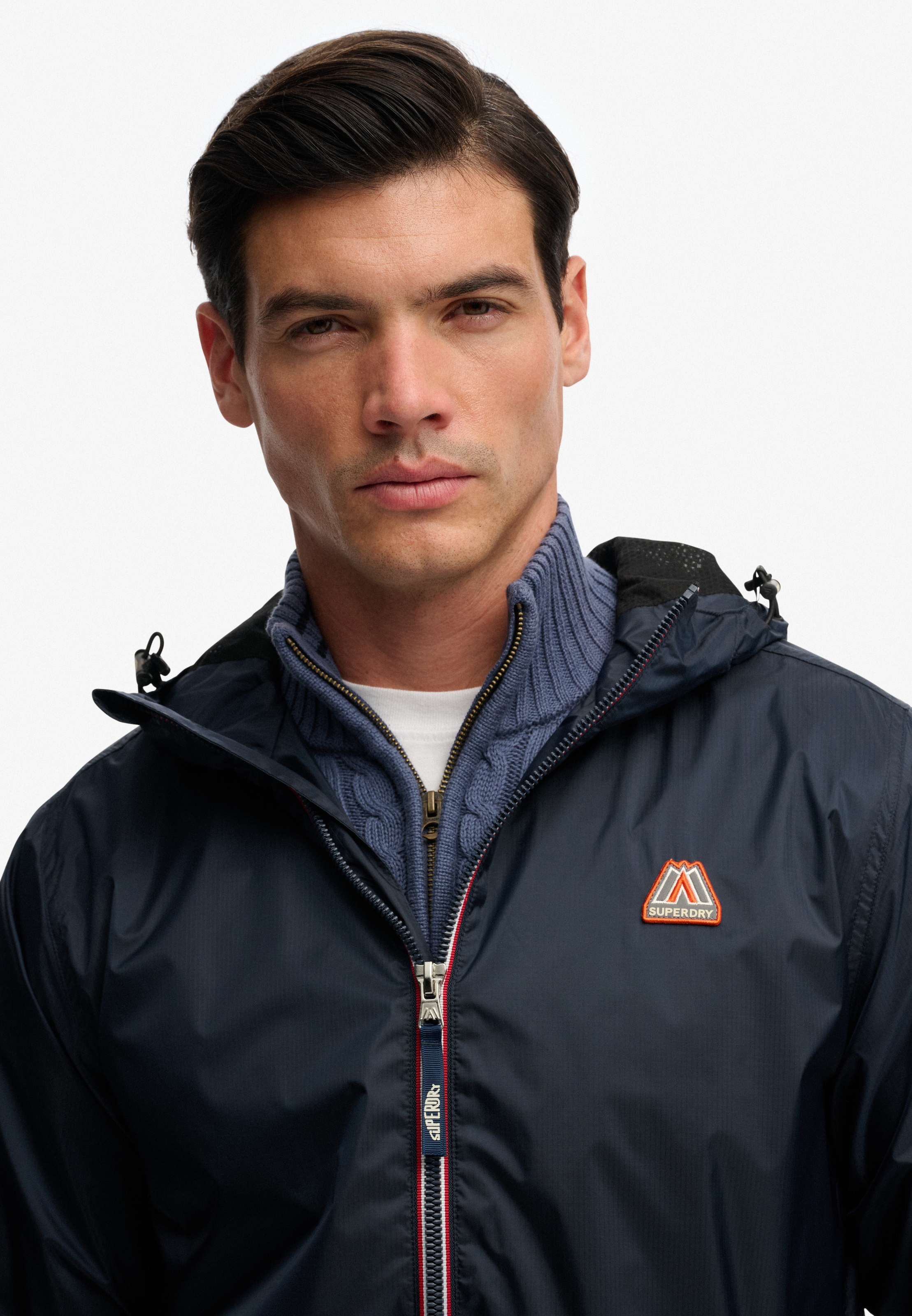 Superdry Windbreaker »ESSENTIAL TRI WINDBREAKER JKT« mit Kapuze