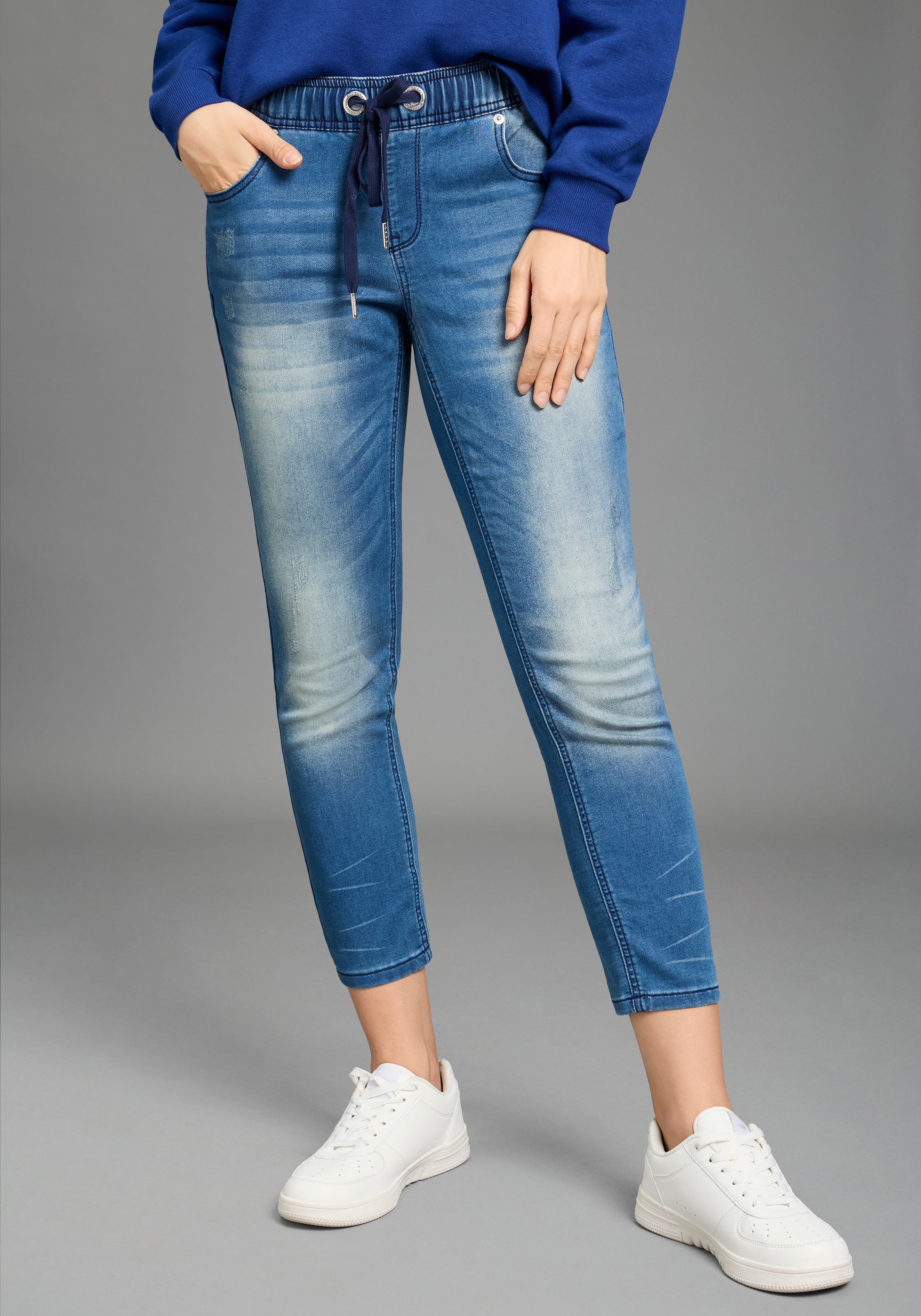 KangaROOS Jogg Pants »7/8 JOGG-DENIM« weites Bein,  mit Used-Waschung,  hohe Leibhöhe,  7/8-Länge