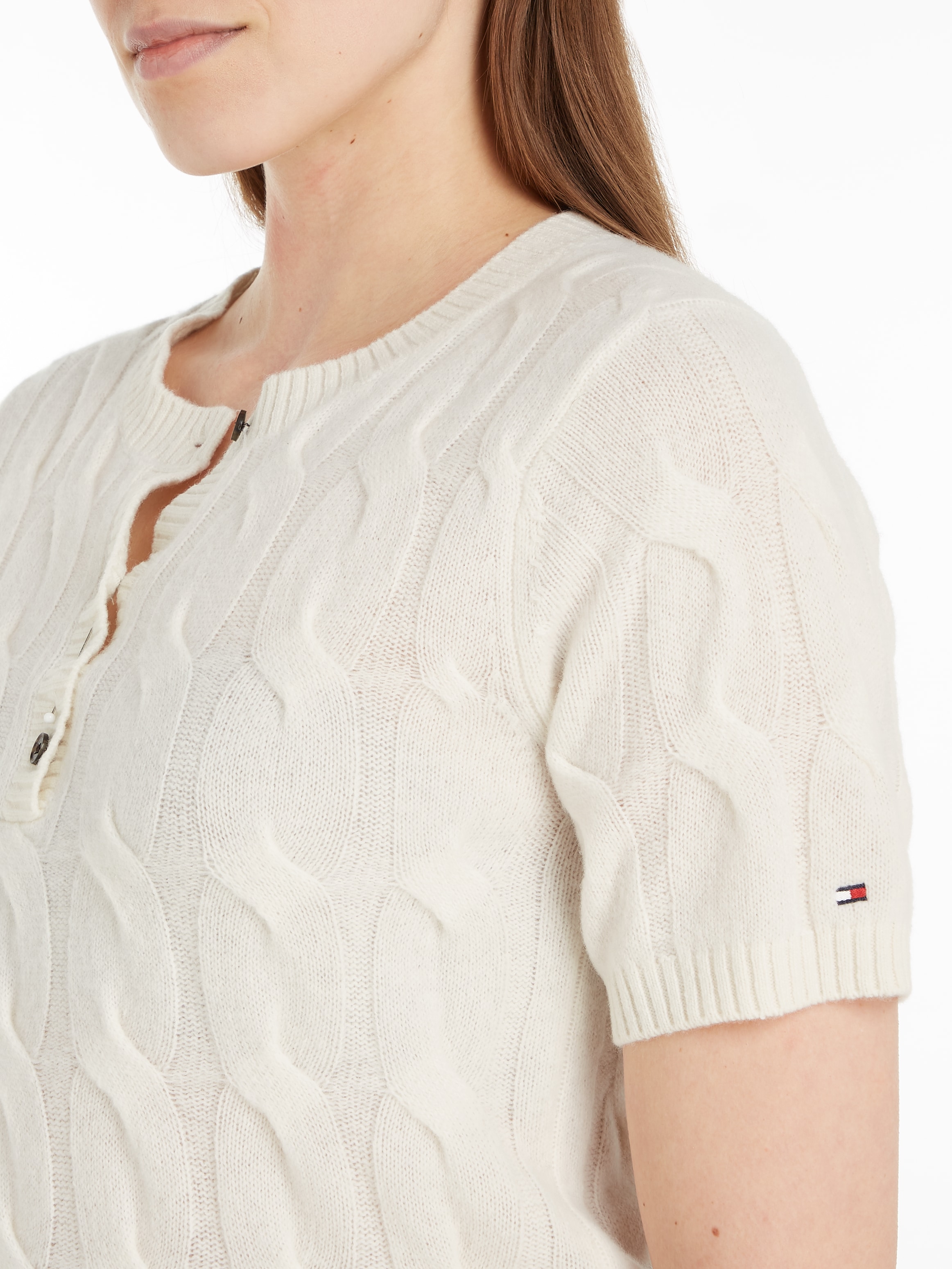 Tommy Hilfiger Strickpullover »SOFT WOOL CABLE SS HENLEY«, mit Zopfmuster, Henley