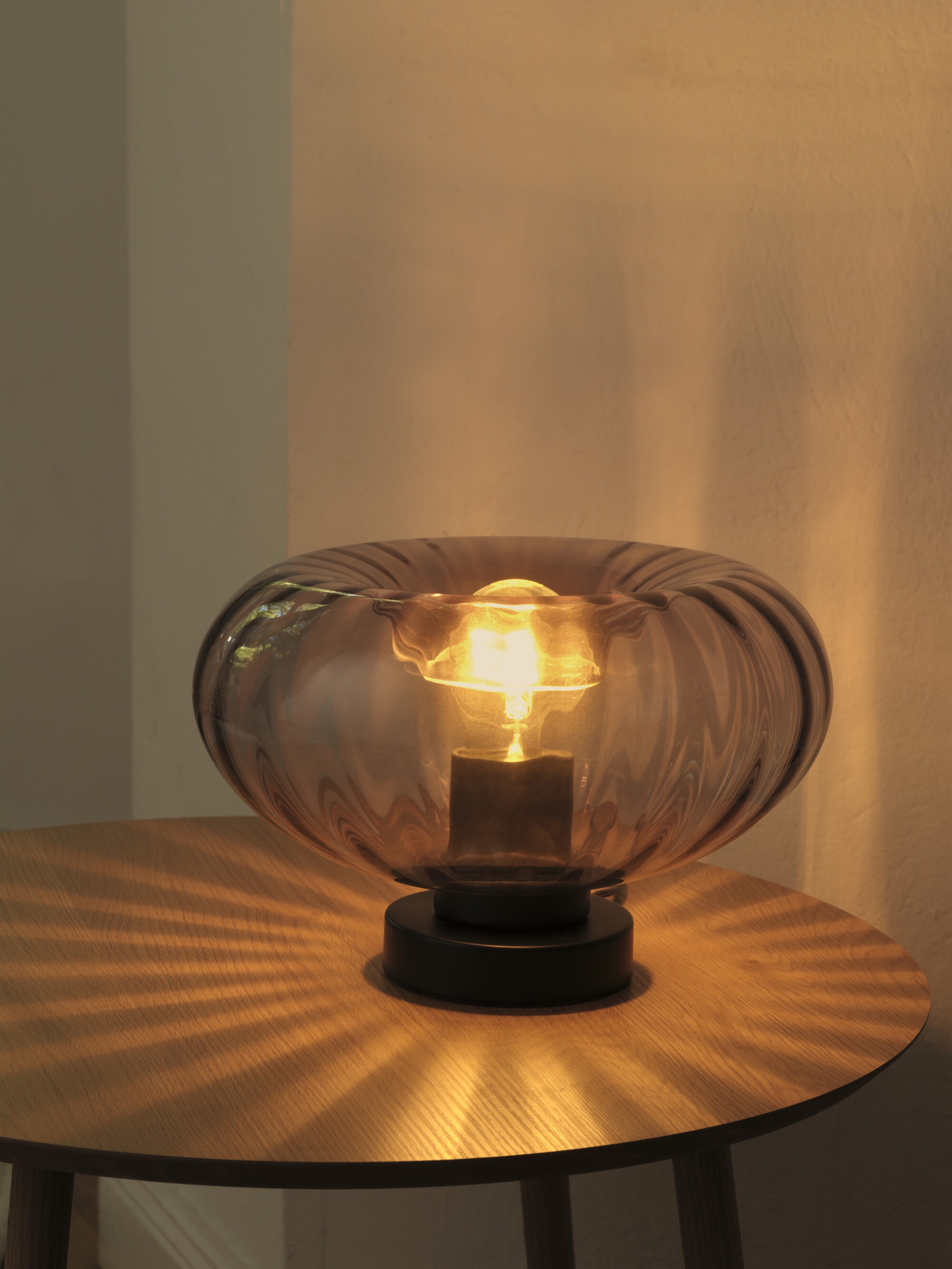 Osram Tischleuchte »Decor Smoke Glass« E27 1 Stk. schwarz, E27, Stahl und Glas