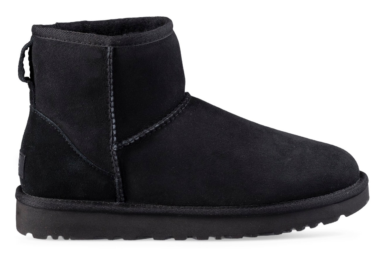 UGG Winterboots »Classic Mini 2«, Snowboots, Winterstiefel, Schlupfstiefel mit Lammfell, Weite schmal