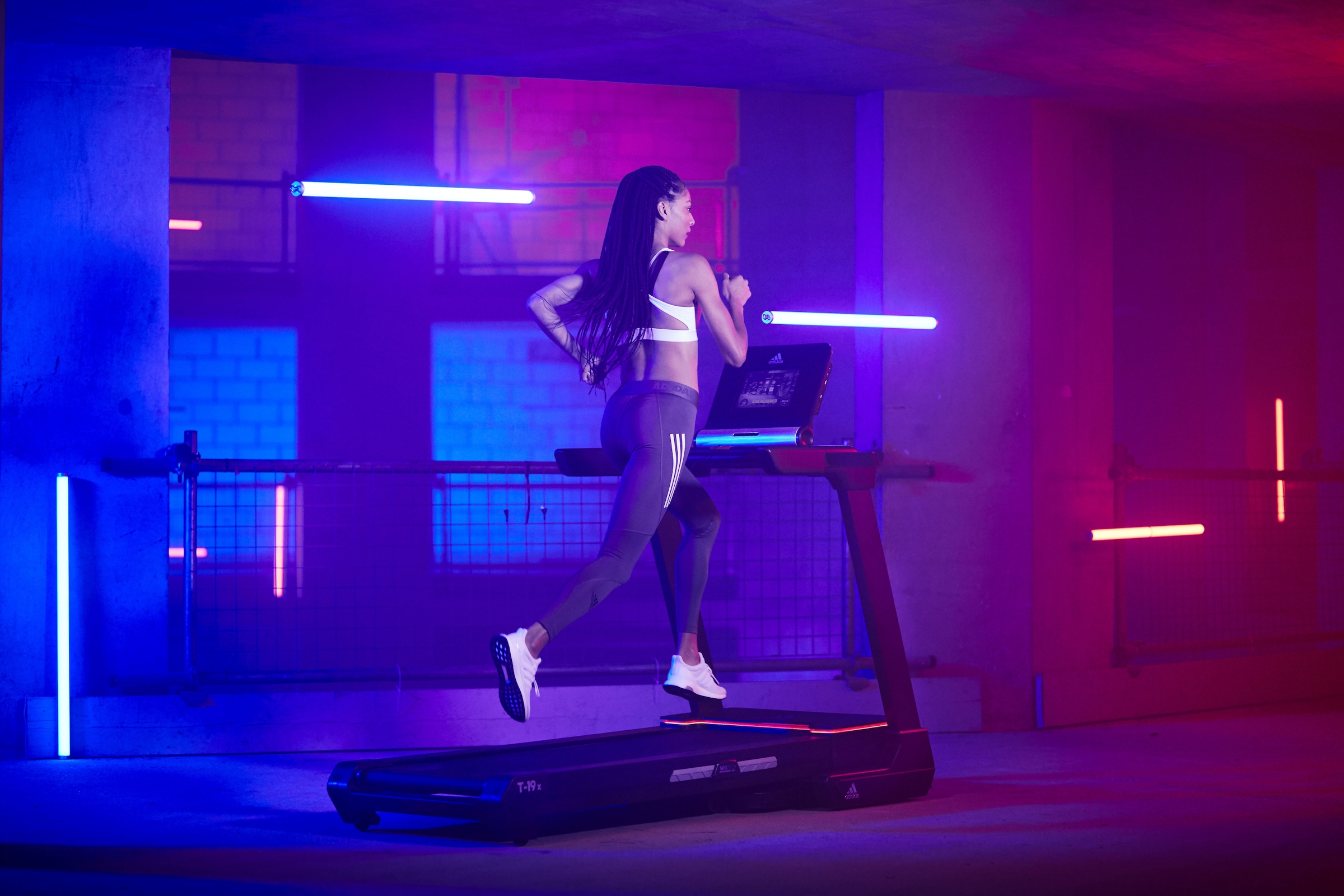 adidas Performance Laufband »T-19x«, (mit integriertem Ventilator und Tablet-Halterung), bis max. 20 km/h, klappbar