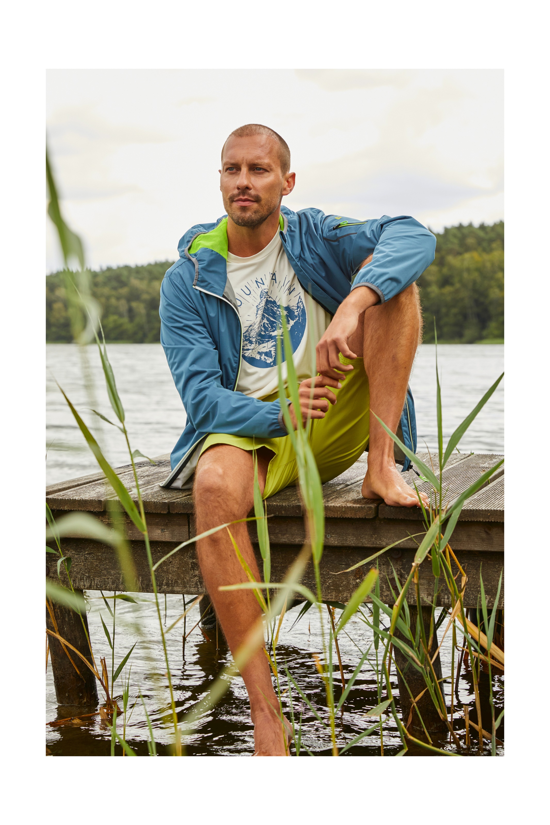 Killtec Softshelljacke »Trin MN SOFTSHELL JCKT«, Leichte, wasserabweisende Softshelljacke mit abnehmbarer Kapuze